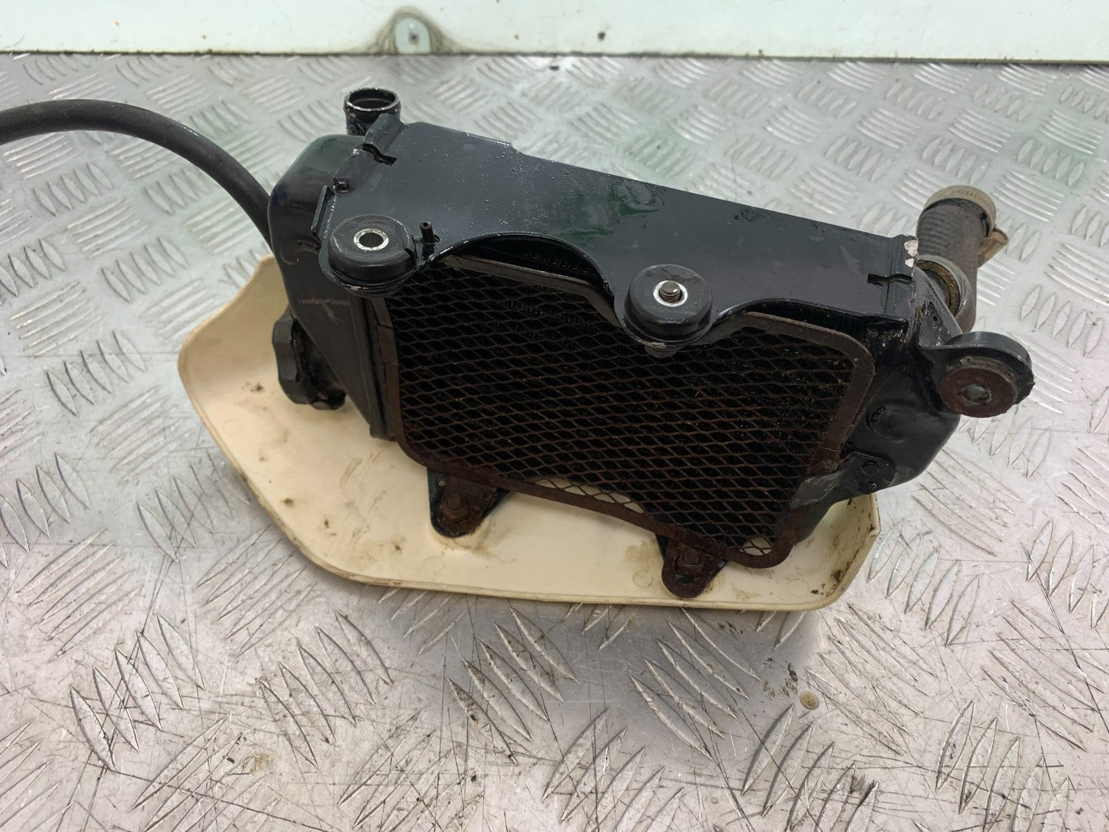 KAWASAKI KLR250 KLR 250 RIGHT RADIATOR YEAR 1984-2001 (CMB1225)