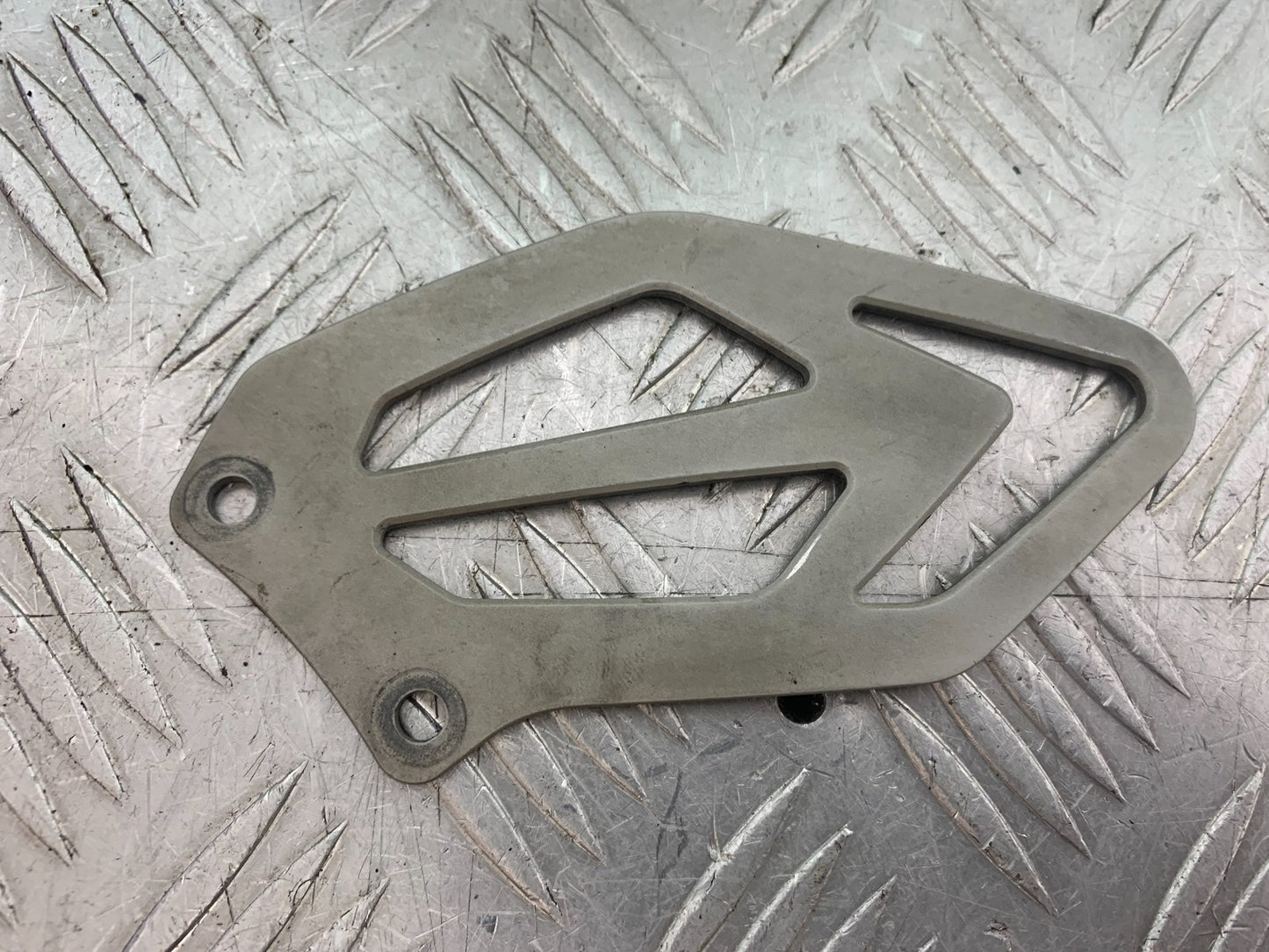 BMW S1000 RR LEFT HEEL PLATE  YEAR 2015-2018 (CMB1246)