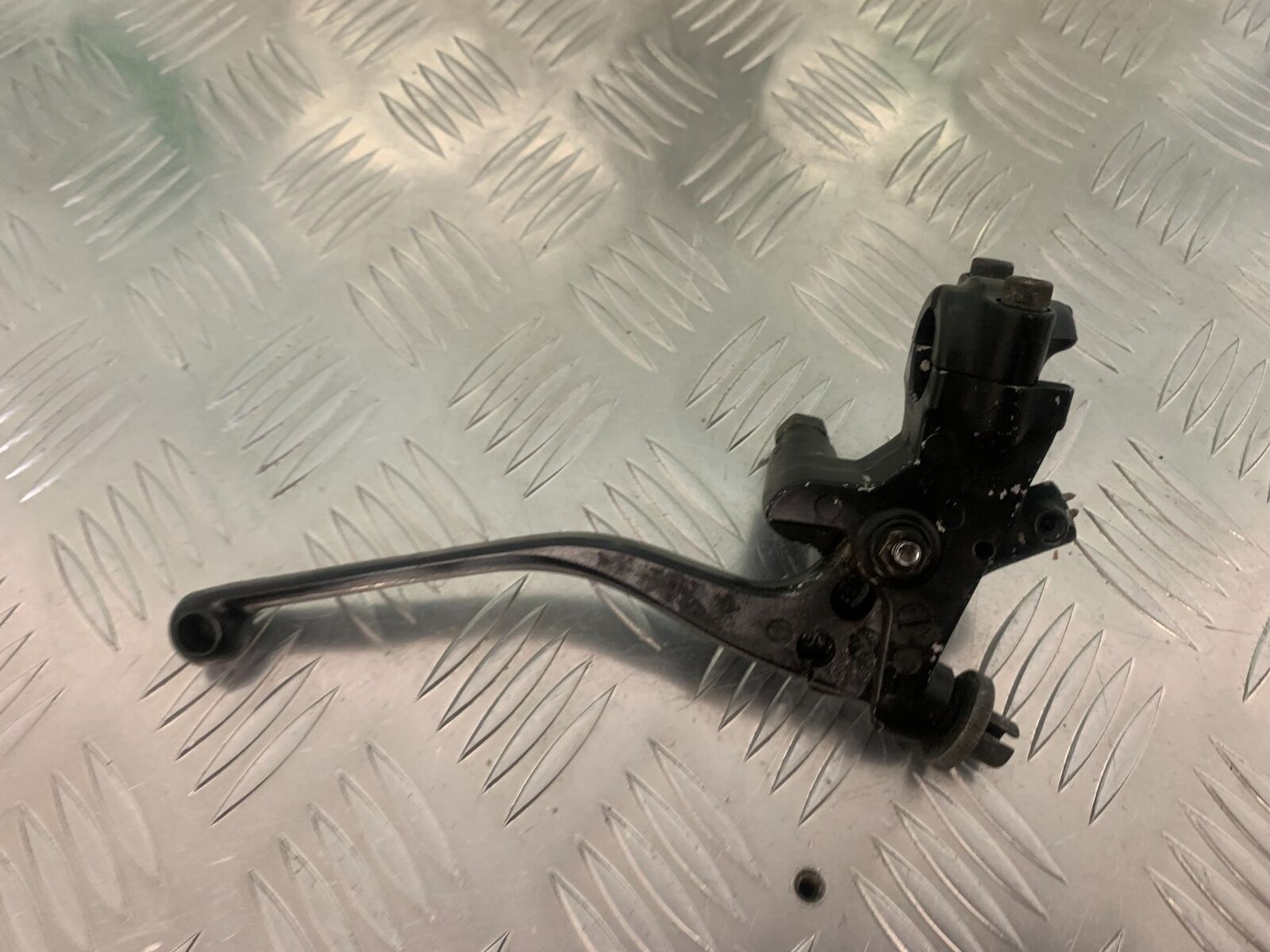 HONDA CB350 S CB 350 S CLUTCH LEVER AND BRACKET  YEAR 1986-1990 (STOCK 948)