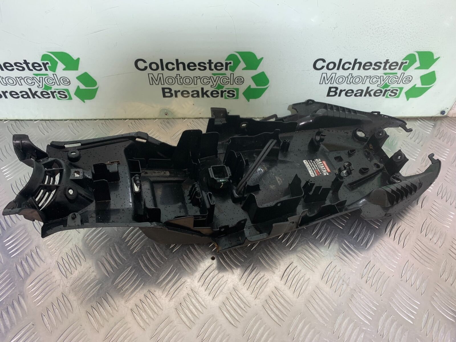 HONDA CBR650 F CBR 650F UNDERTRAY  YEAR 2014-2017  (STOCK 998)