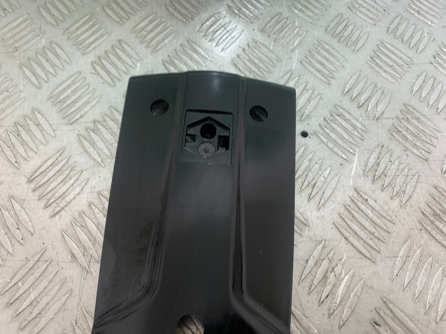 PIAGGIO VESPA GTS 125 FRONT INFILL GRILL YEAR 2009-14  (CMB1261)