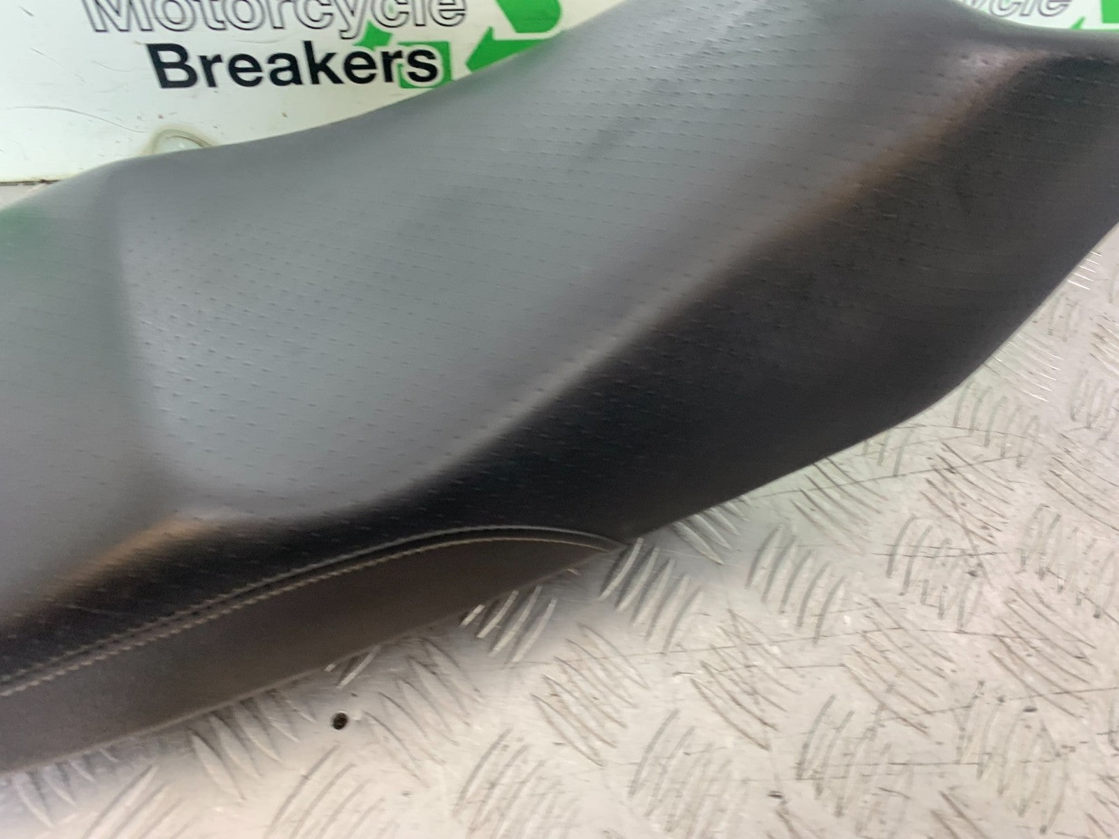 YAMAHA YBR125 YBR 125 SEAT  YEAR 2010-2017 (CMB1252)