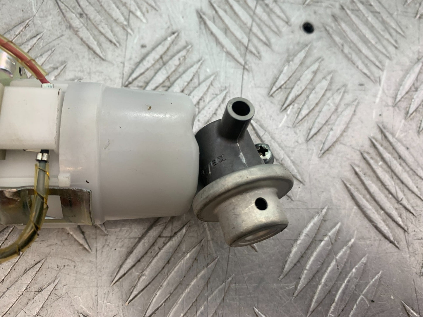 KTM 1290 SUPER DUKE R PETROL PUMP YEAR 2020-2024 (CMB1272)