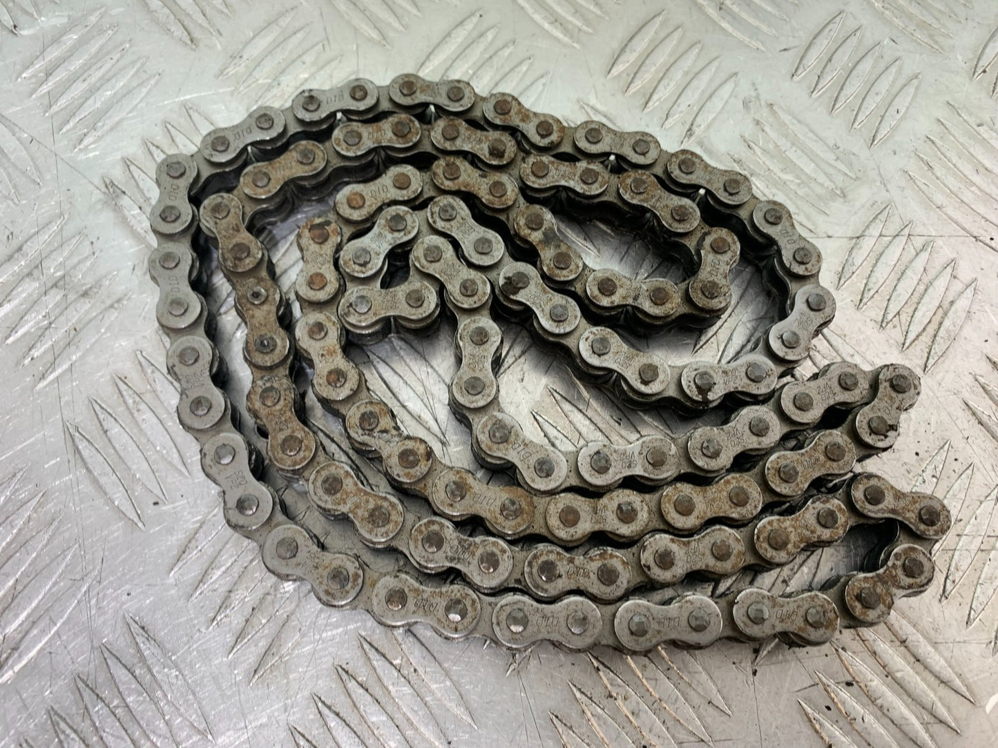 KTM 125 DUKE CHAIN YEAR 2018-2023 (CMB1185)