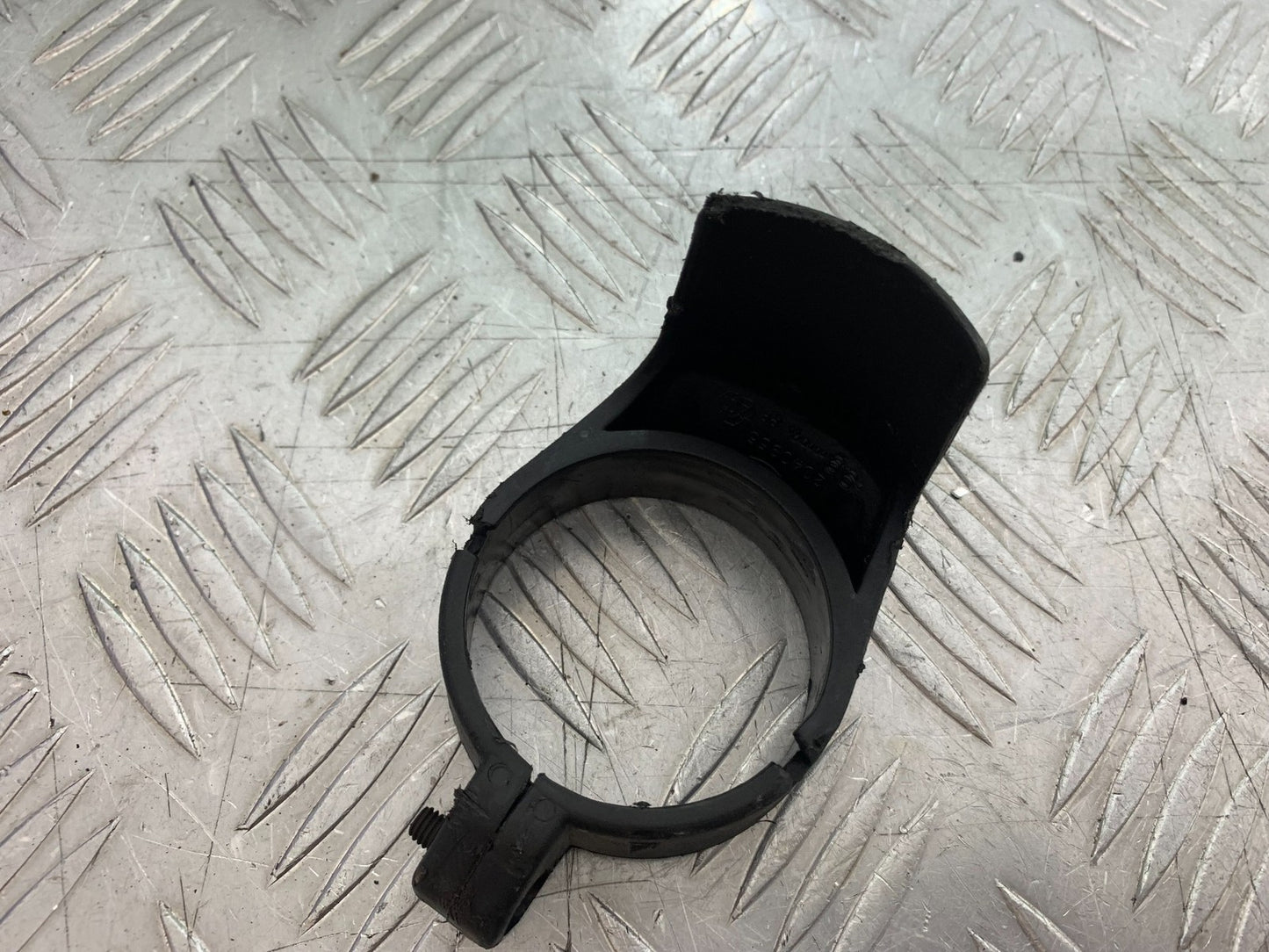 TRIUMPH 955i DAYTONA 1X FORK GUARD  YEAR 2002-2006 (CMB1229)