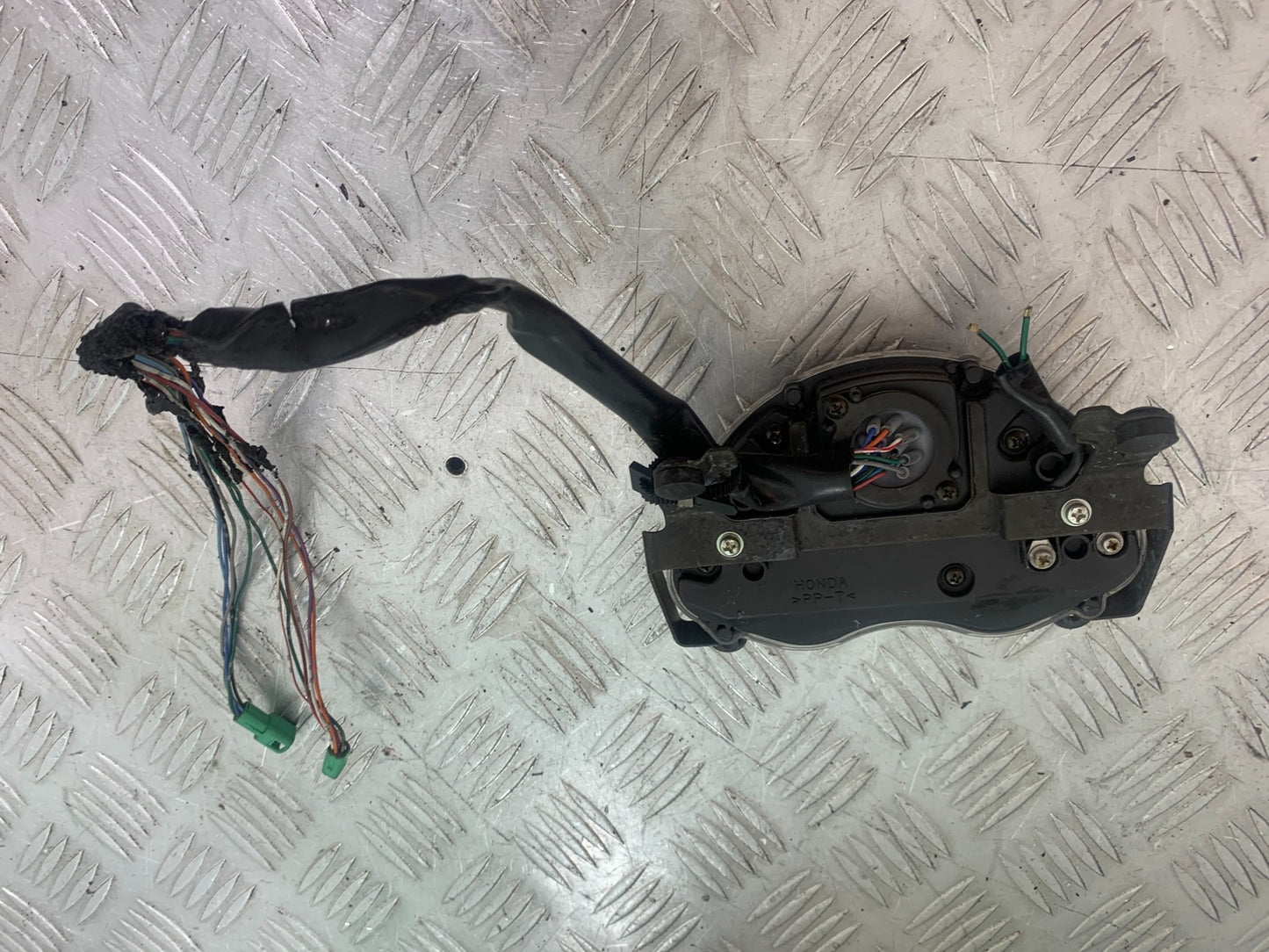 HONDA VTX1300 S-6  CLOCKS SPEEDO DASH YEAR 2004-09 (CMB1159)