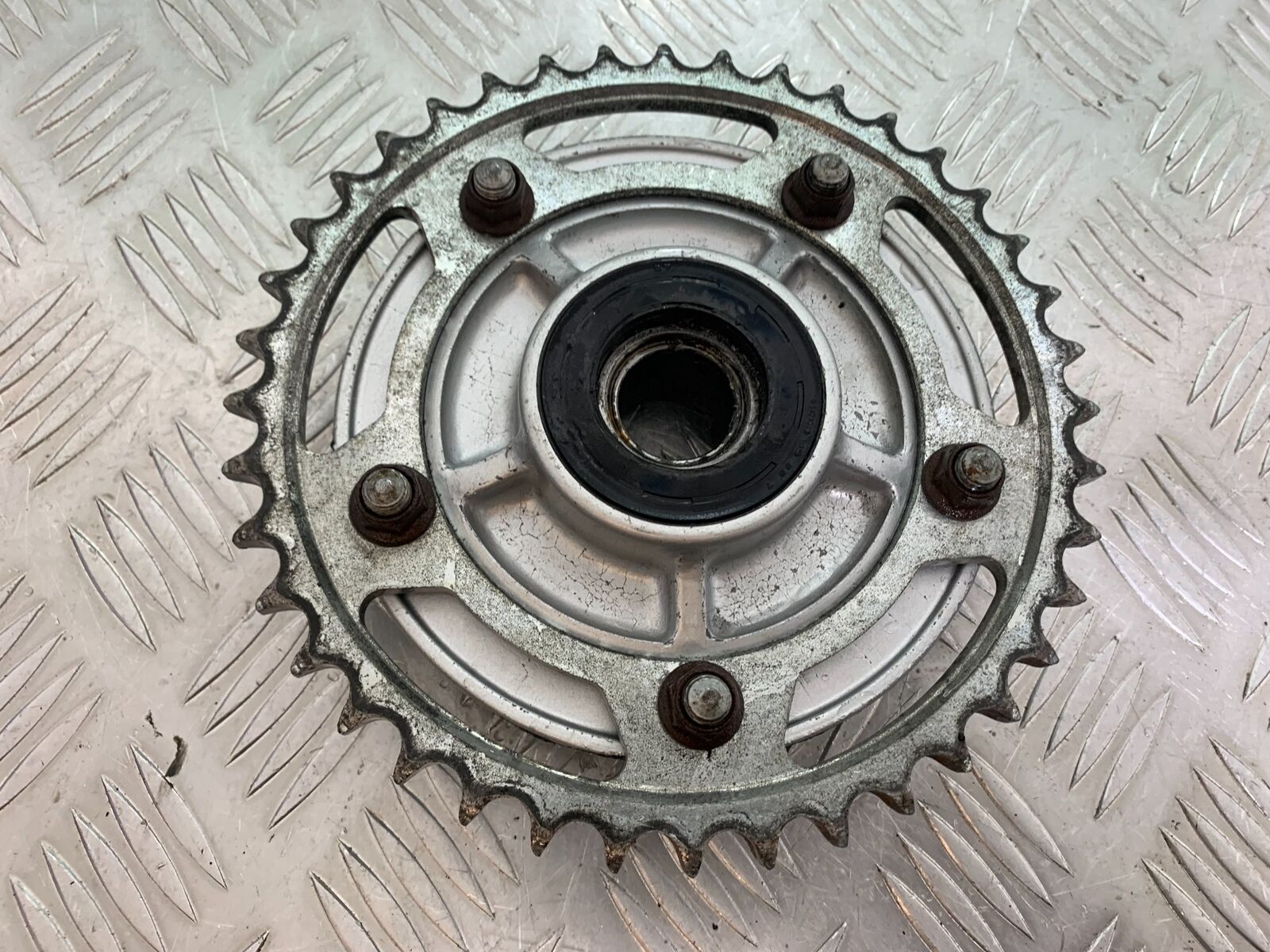 SUZUKI SV1000 SV 1000 K4 SPROCKET CARRIER YEAR 2003-2007 (CMB1042)