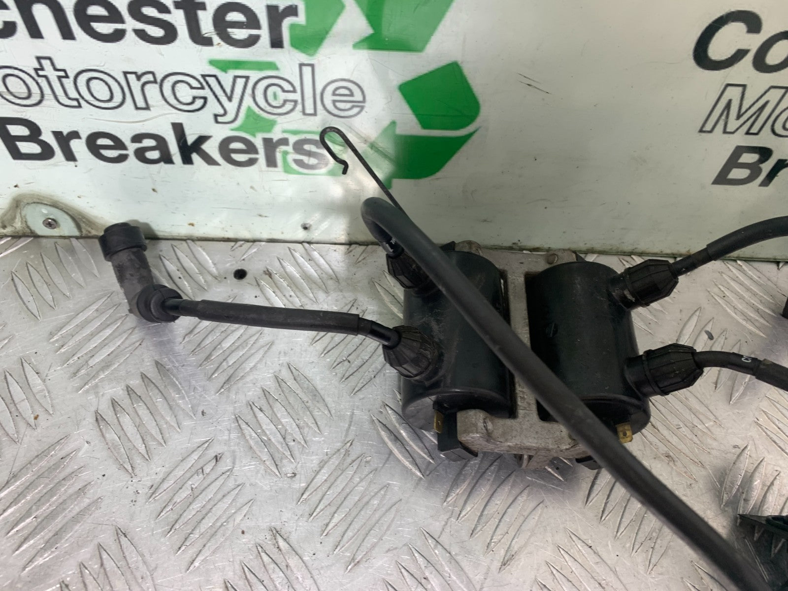 HONDA VT700 VT 700 SHADOW COILS AND CAPS  YEAR 1984-85 (CMB1328)