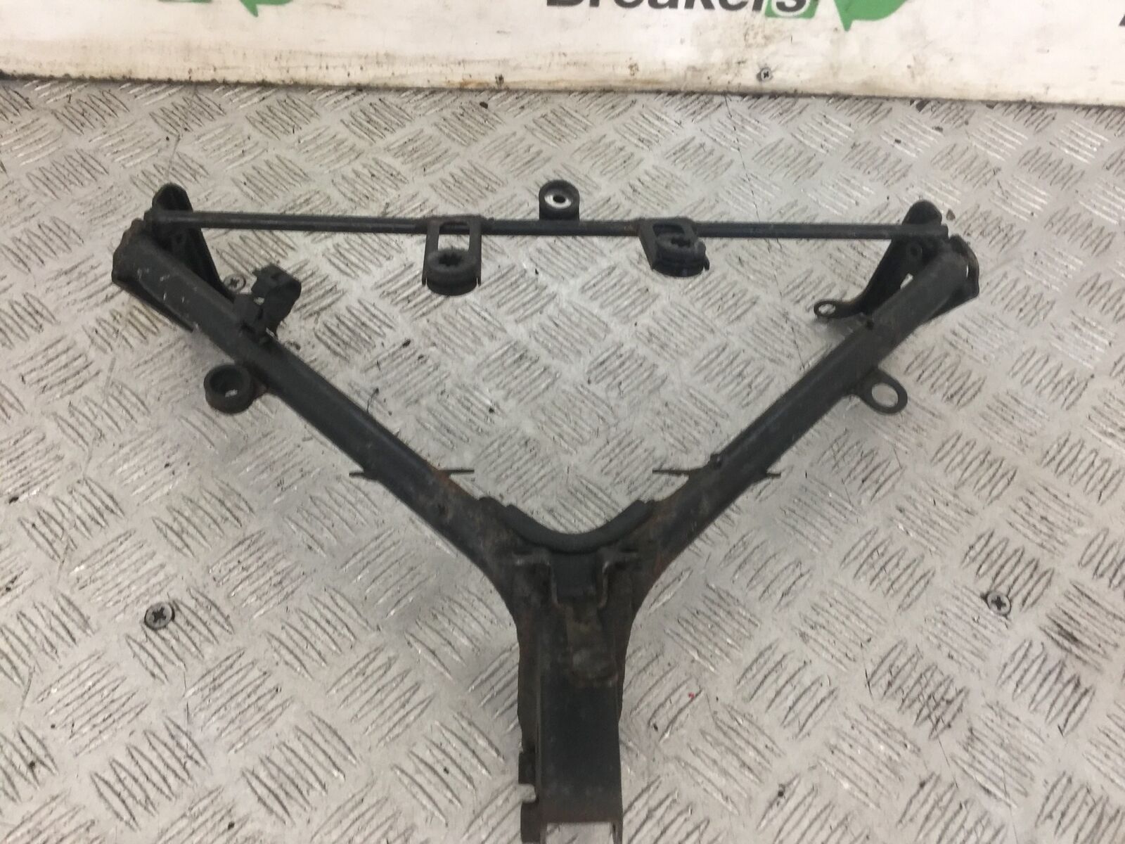 HONDA CBR1100 BLACKBIRD FAIRING BRACKET  YEAR 1996-1998 (STOCK 862)