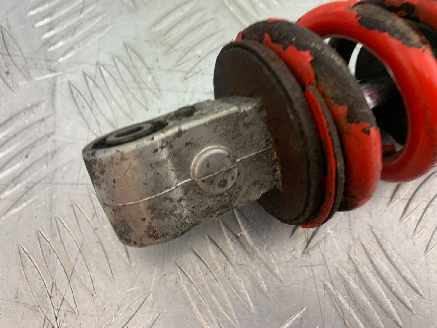 TRIUMPH 955i SPRINT ST REAR SHOCK  YEAR 1999-04 (CMB1230)
