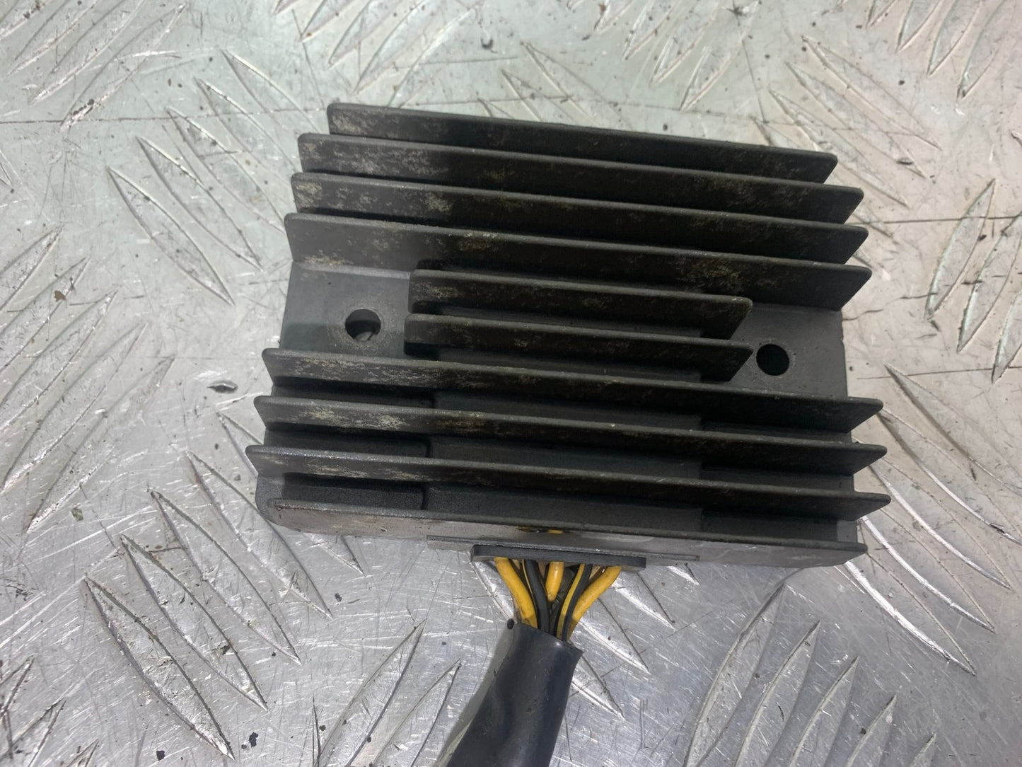 KAWASAKI ZX9R ZX9 C REGULATOR YEAR 1998-99 (CMB1213)