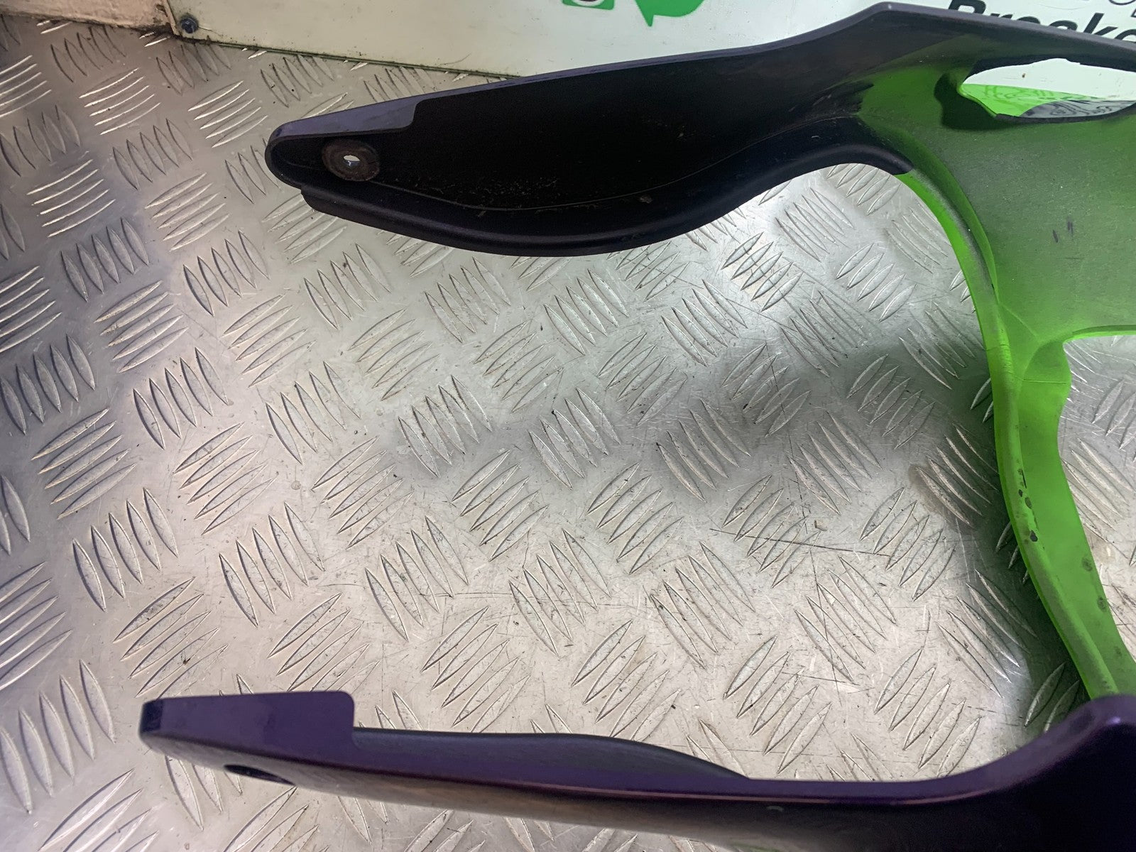 KAWASAKI ZX9R ZX9 E1 TAIL PIECE YEAR 2000-01 (CMB1171)