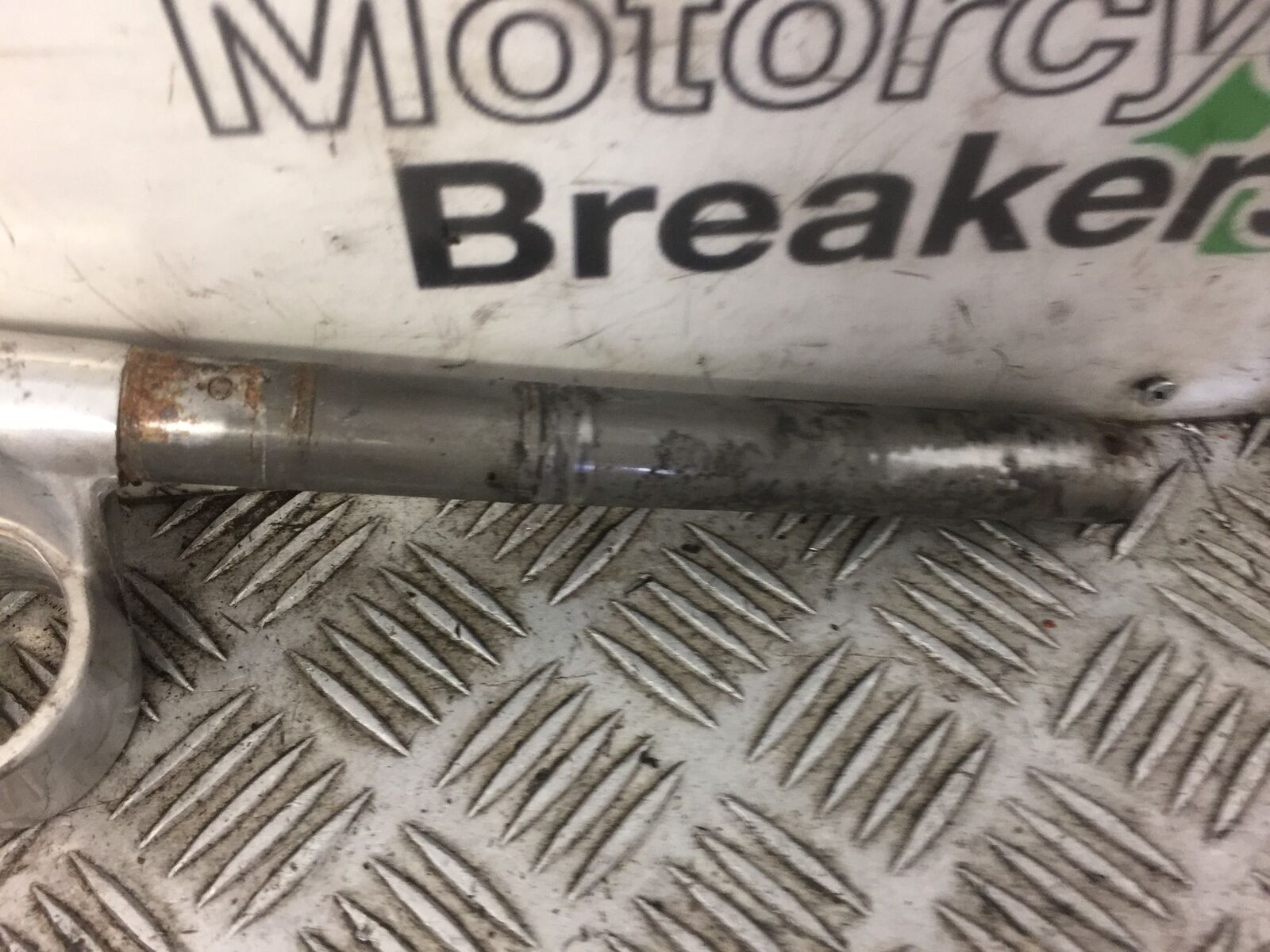 HONDA CBR1100 CBR 1100 BLACKBIRD RIGHT BAR  YEAR 1998 (CARBED) STOCK 442