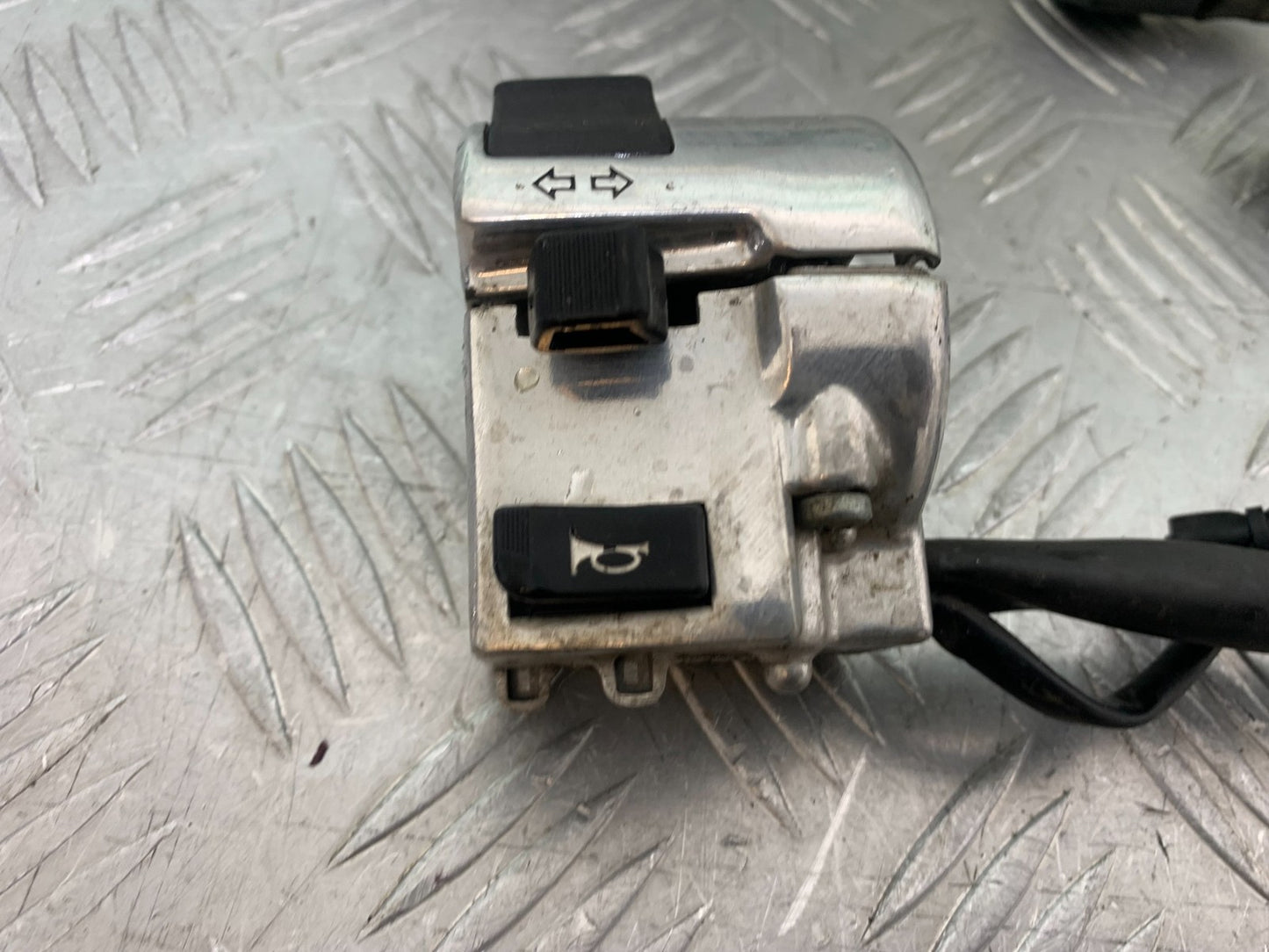 HONDA VT750 SHADOW LEFT SWITCH GEAR  YEAR 2003-2004 (CMB1265)