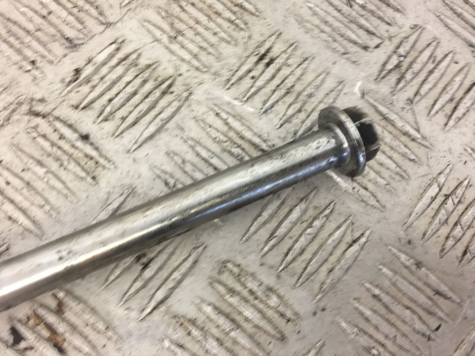 KEEWAY SUPERLIGHT 125 SWINGARM SPINDLE  2018 (STOCK 553)