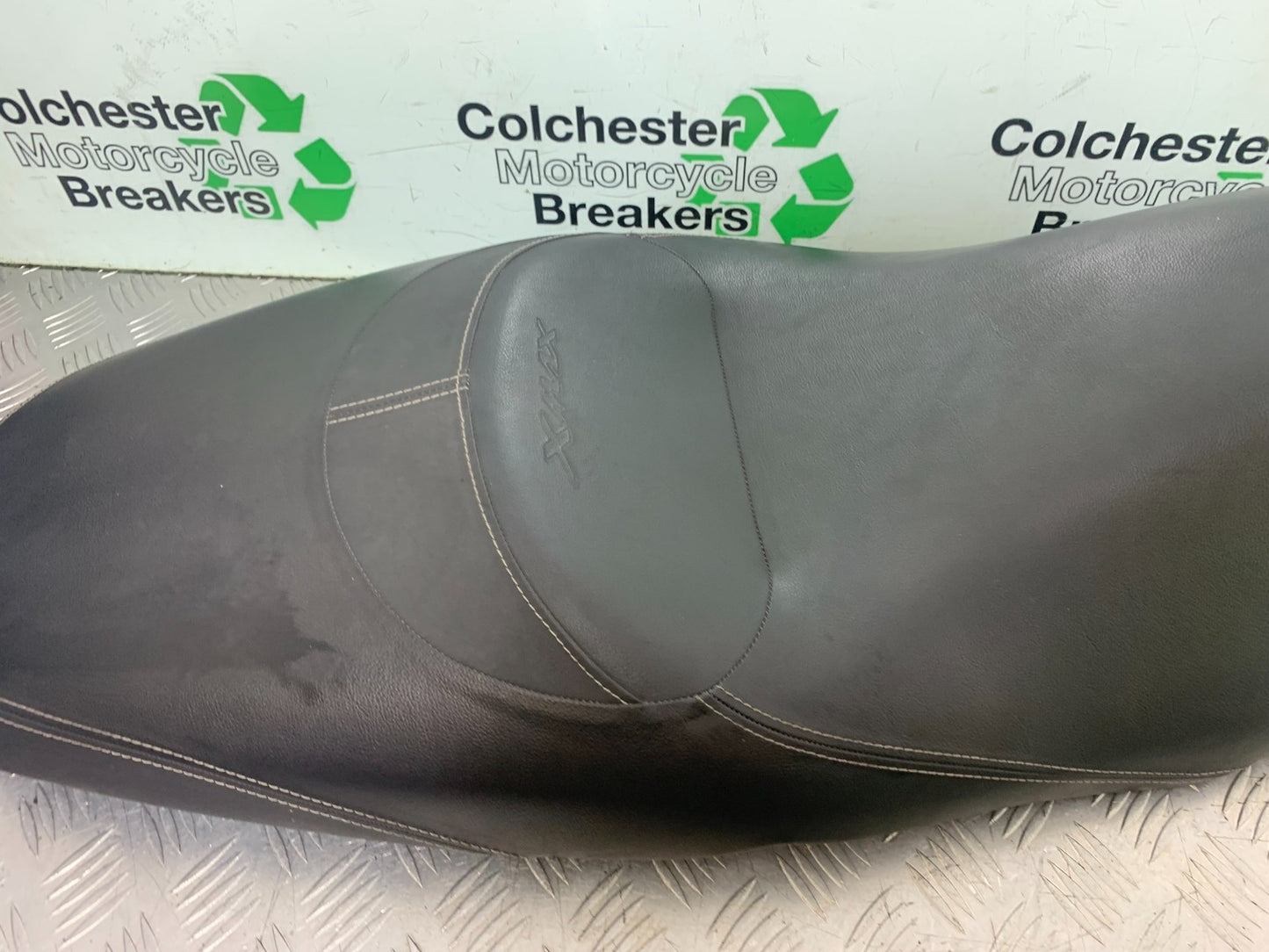 YAMAHA XMAX 300 SEAT  YEAR 2017-2020 (CMB1218)