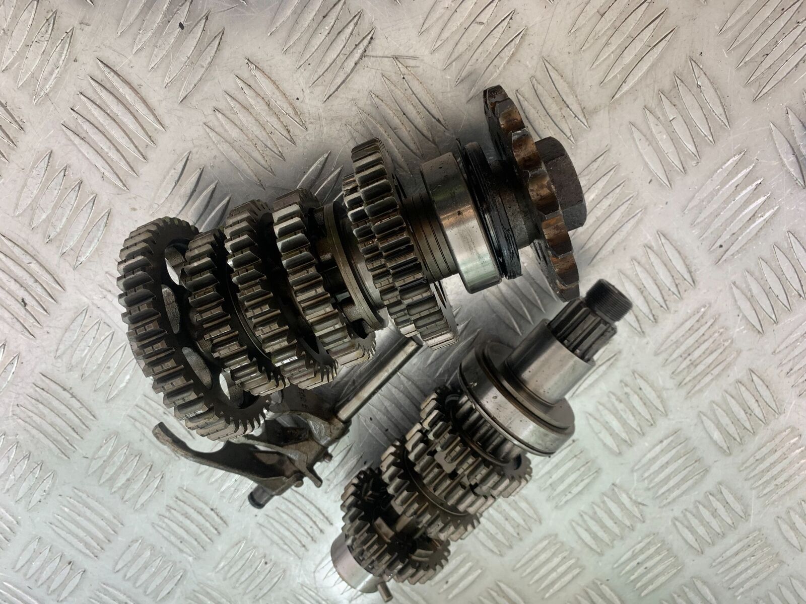 TRIUMPH 955i SPRINT ST GEARBOX   YEAR 1999-2004 (STOCK 735)
