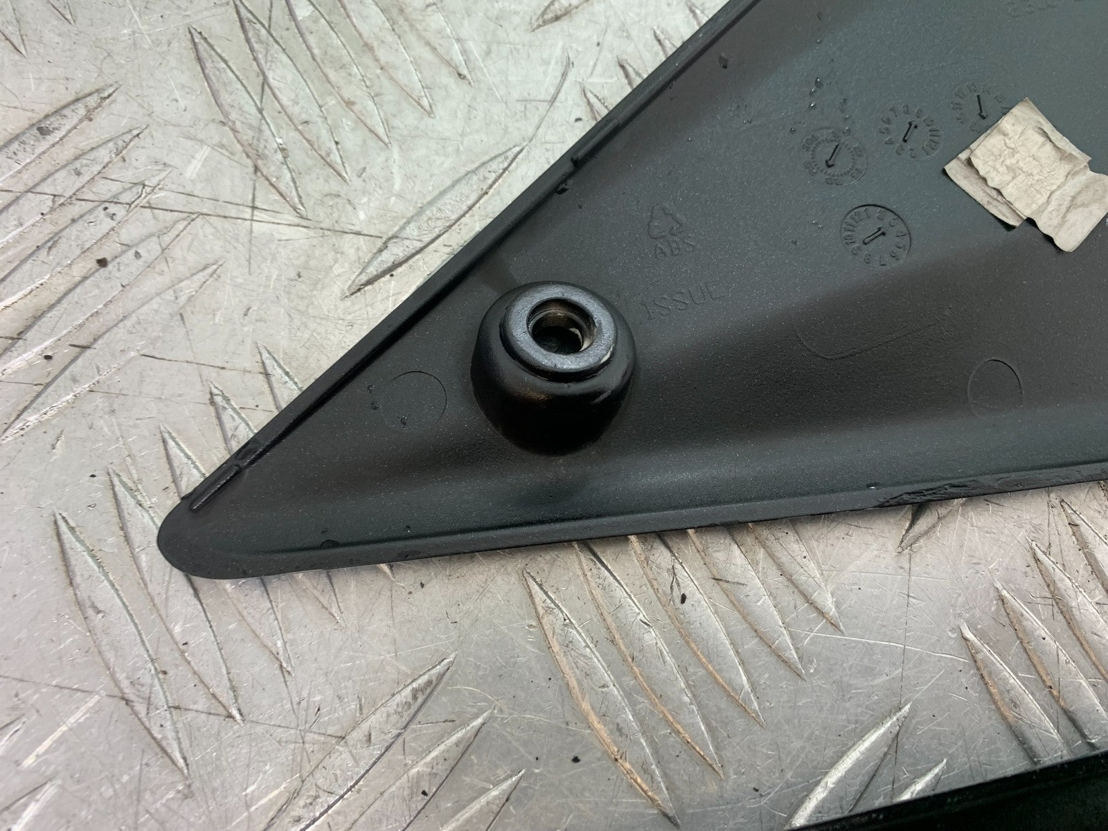 TRIUMPH SPEED TRIPLE R 1050 LEFT AND RIGHT SIDE INFILL PANELS 2009 (CMB1183)