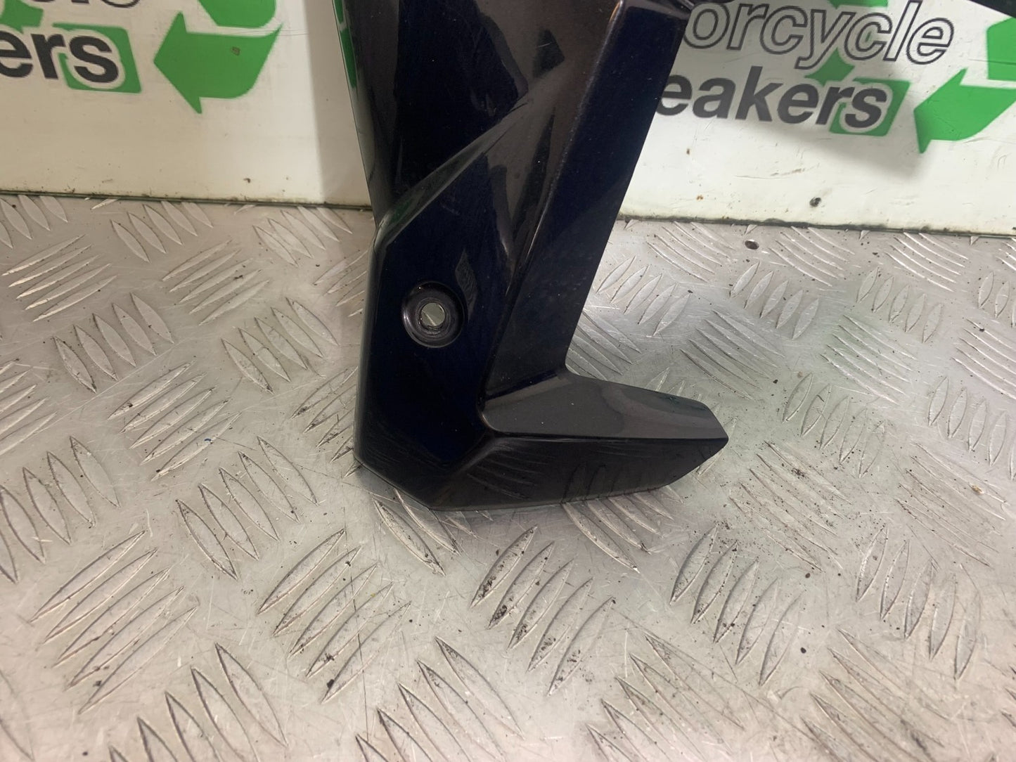 TRIUMPH 675 STREET TRIPLE LEFT RADIATOR COWL   2013-2016 (CMB1186)