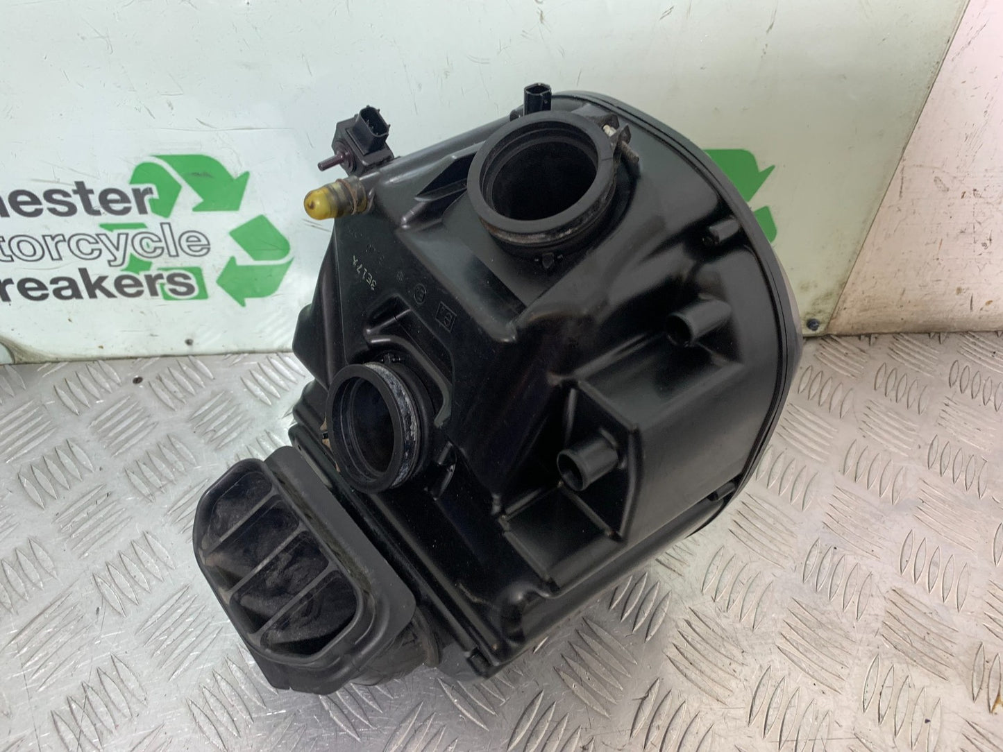 SUZUKI DL1000 V-STROM AIRBOX  YEAR 2014-2019 (CMB1325)