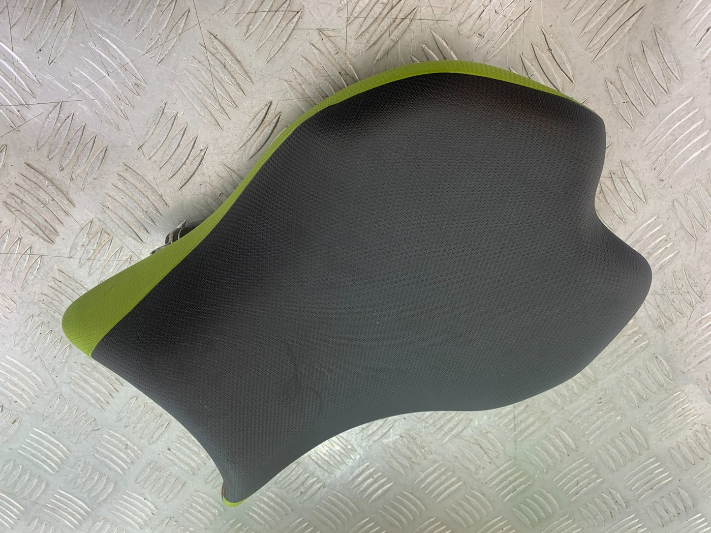 KAWASAKI Z125 Z 125 FRONT SEAT  YEAR  2018-2023 (CMB1167)