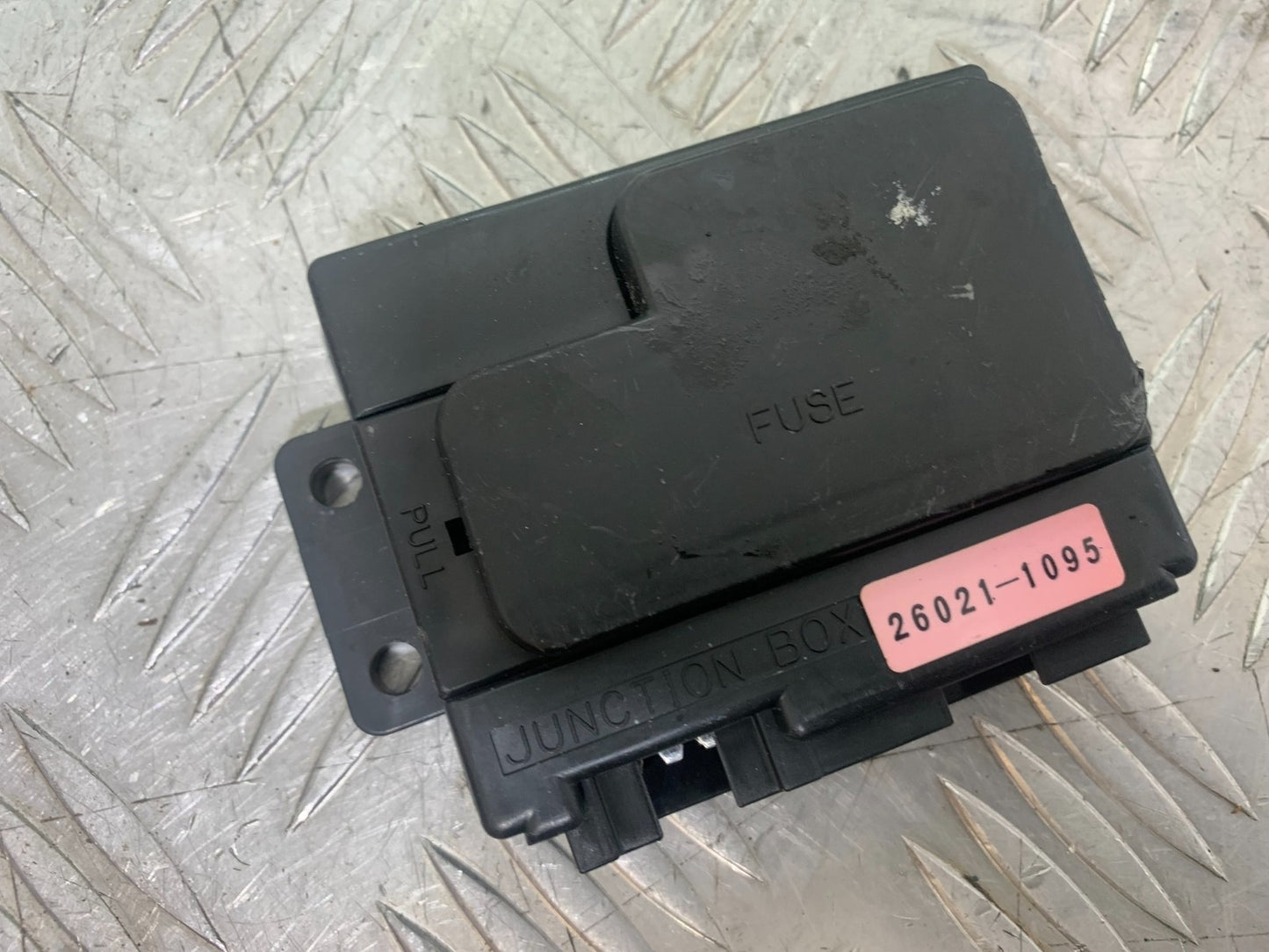 KAWASAKI ZX9R ZX9 E1 FUSE BOX   YEAR 2000-01 (CMB1171)