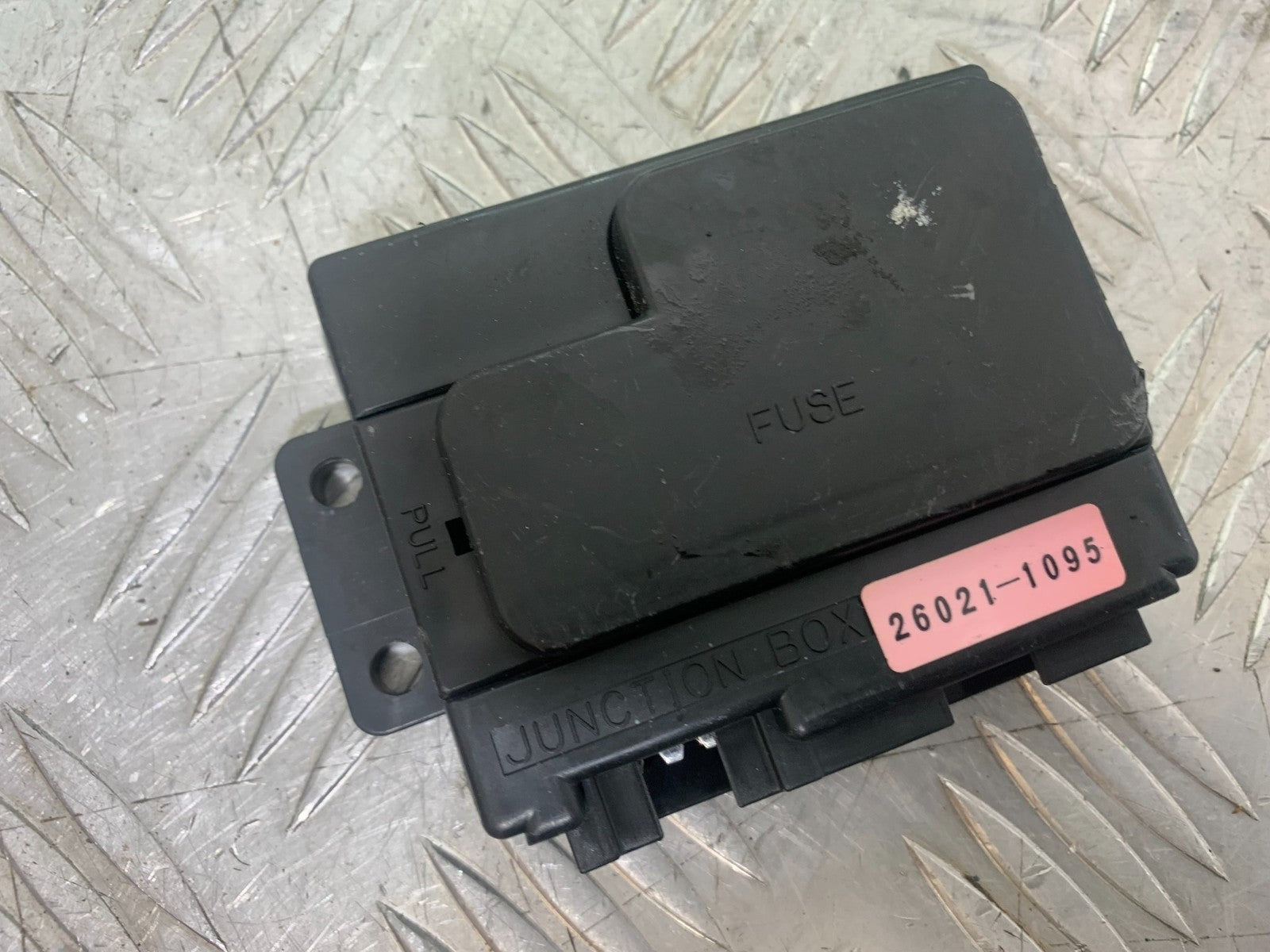 KAWASAKI ZX9R ZX9 E1 FUSE BOX   YEAR 2000-01 (CMB1171)