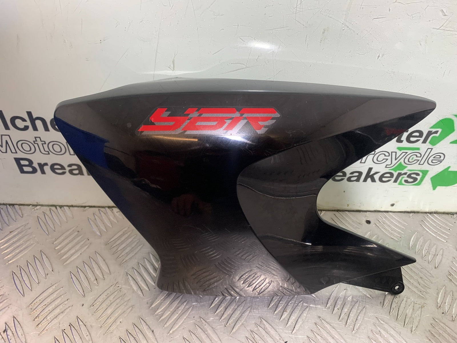 YAMAHA YBR125 YBR 125 LEFT TANK PANEL  YEAR 2010-2017 (CMB1252)