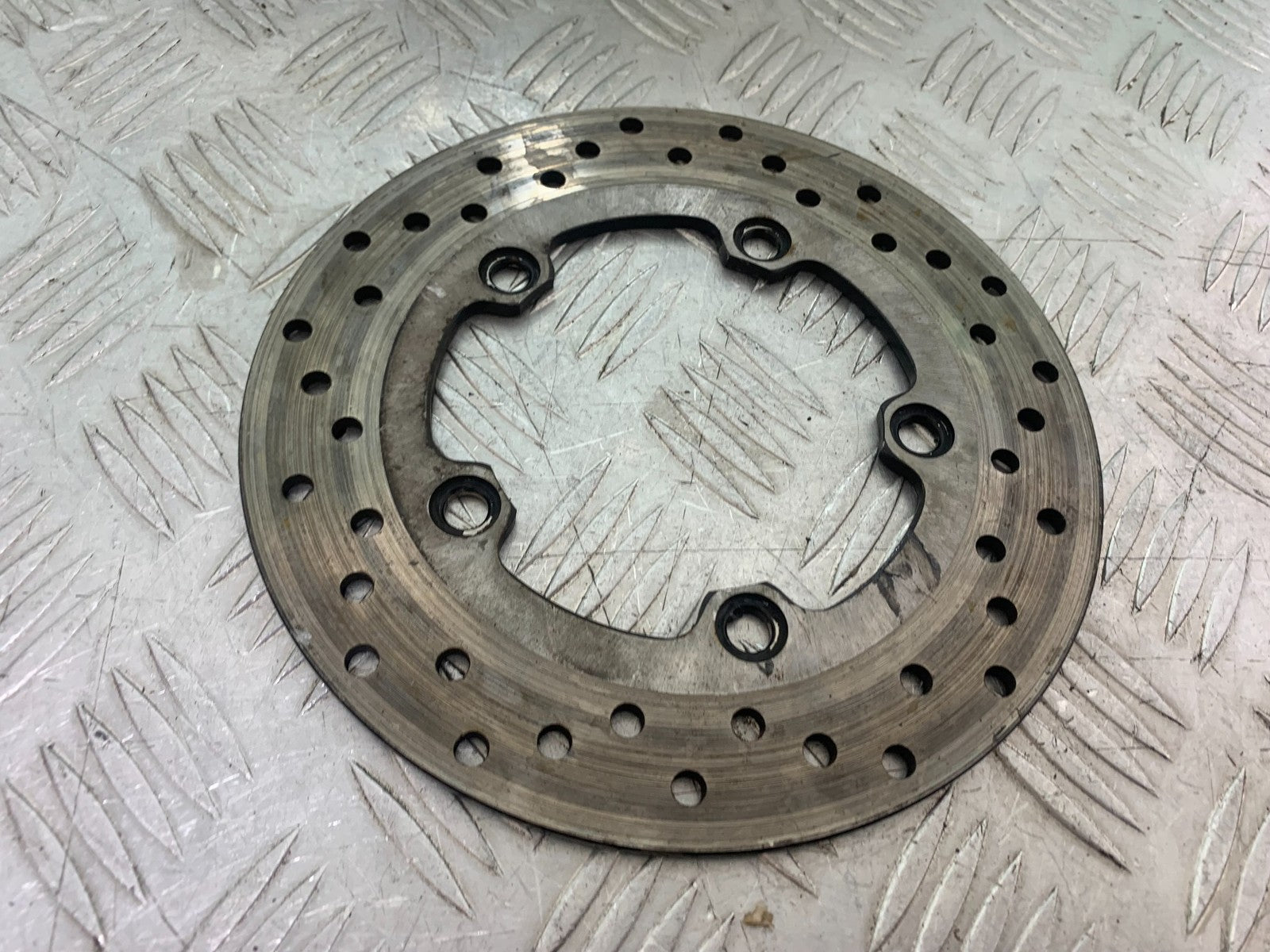 YAMAHA YZF R1 14 B BIG BANG REAR BRAKE DISC    2009-14 (CMB1175)