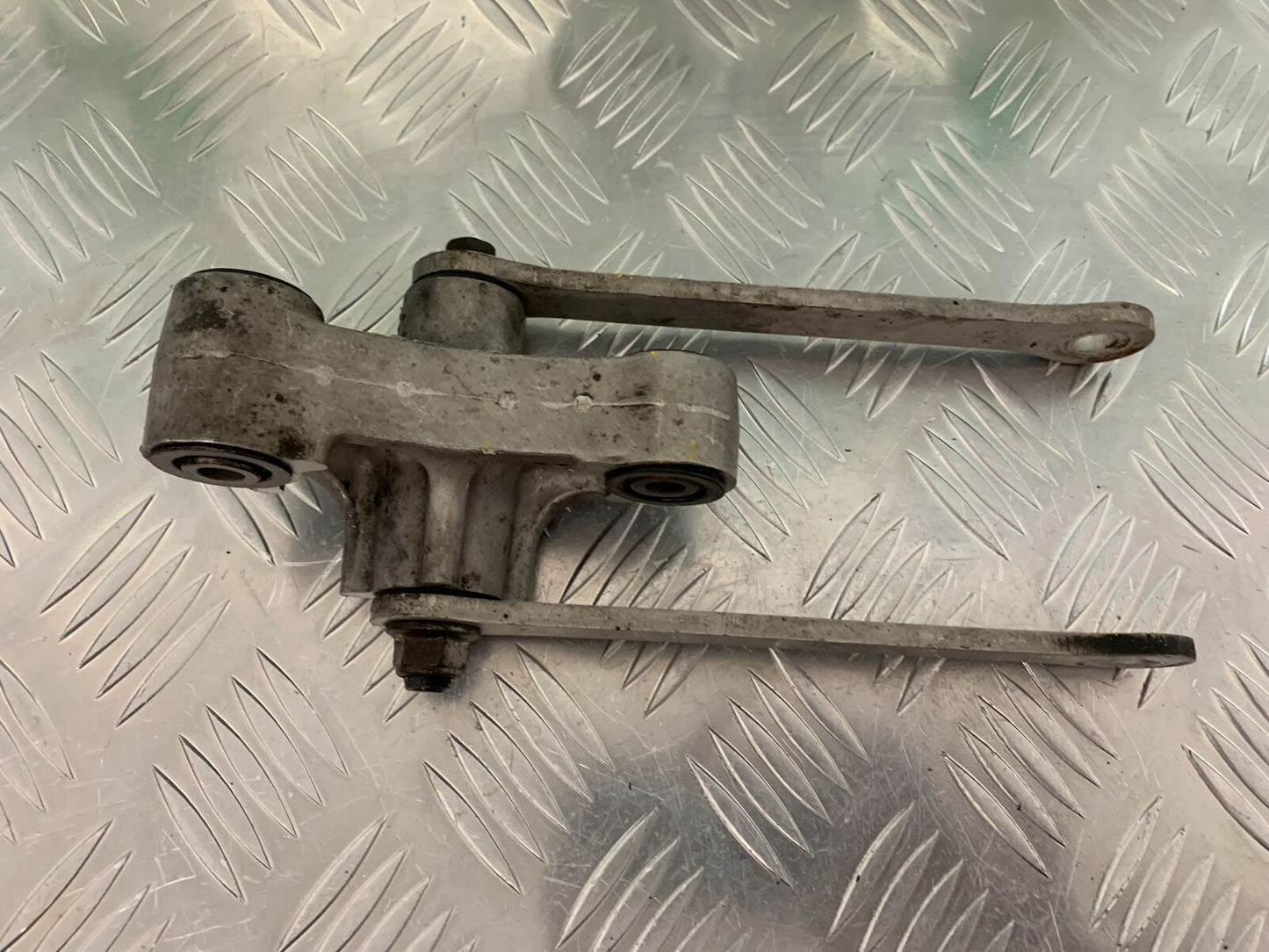 KAWASAKI ZX9R ZX9 C REAR SHOCK LINKAGE  YEAR 1998-99 (STOCK 957)