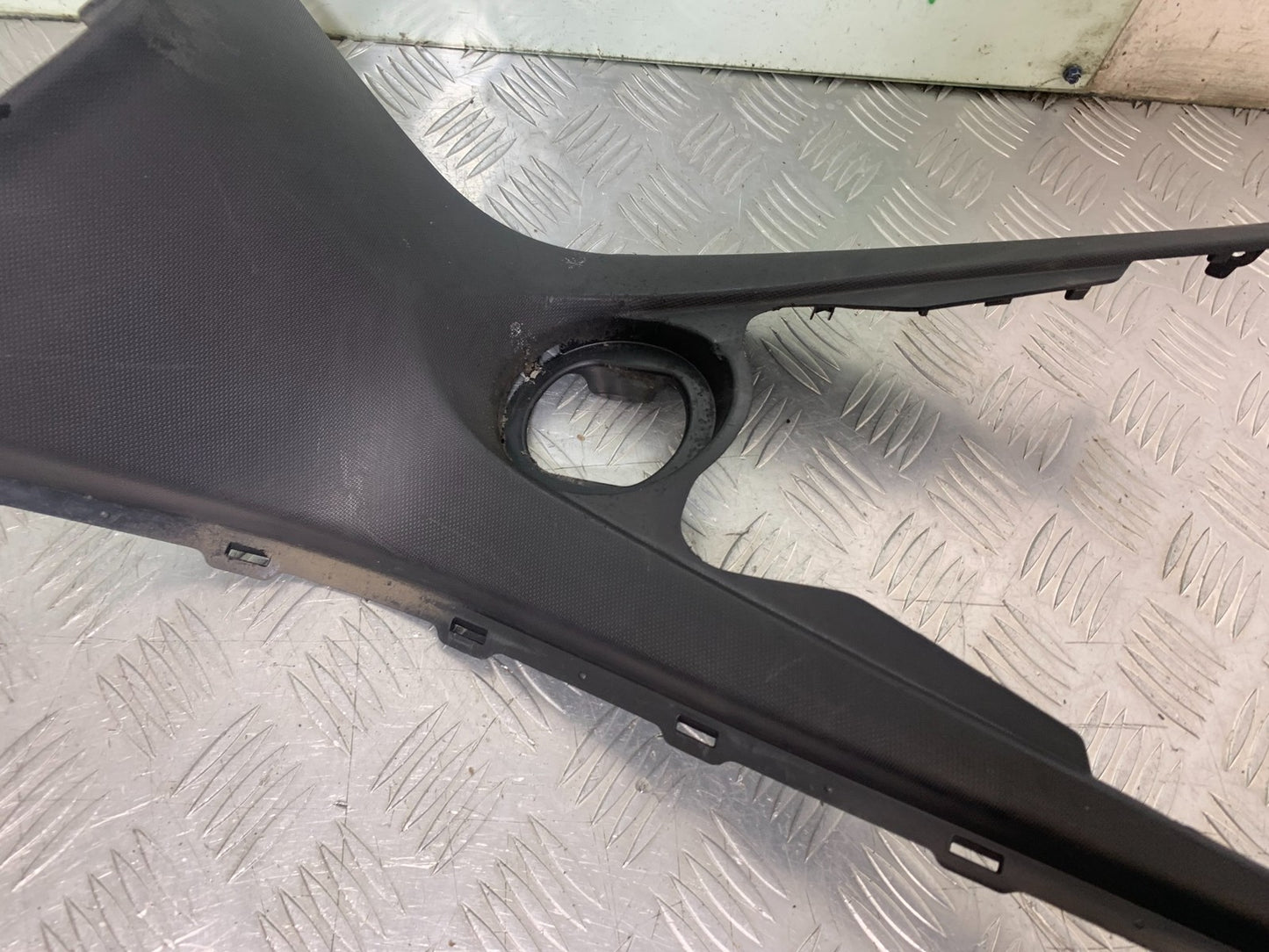 YAMAHA XMAX 125 XMAX-125 INFILL PANEL YEAR 2015-2020  (CMB1266)