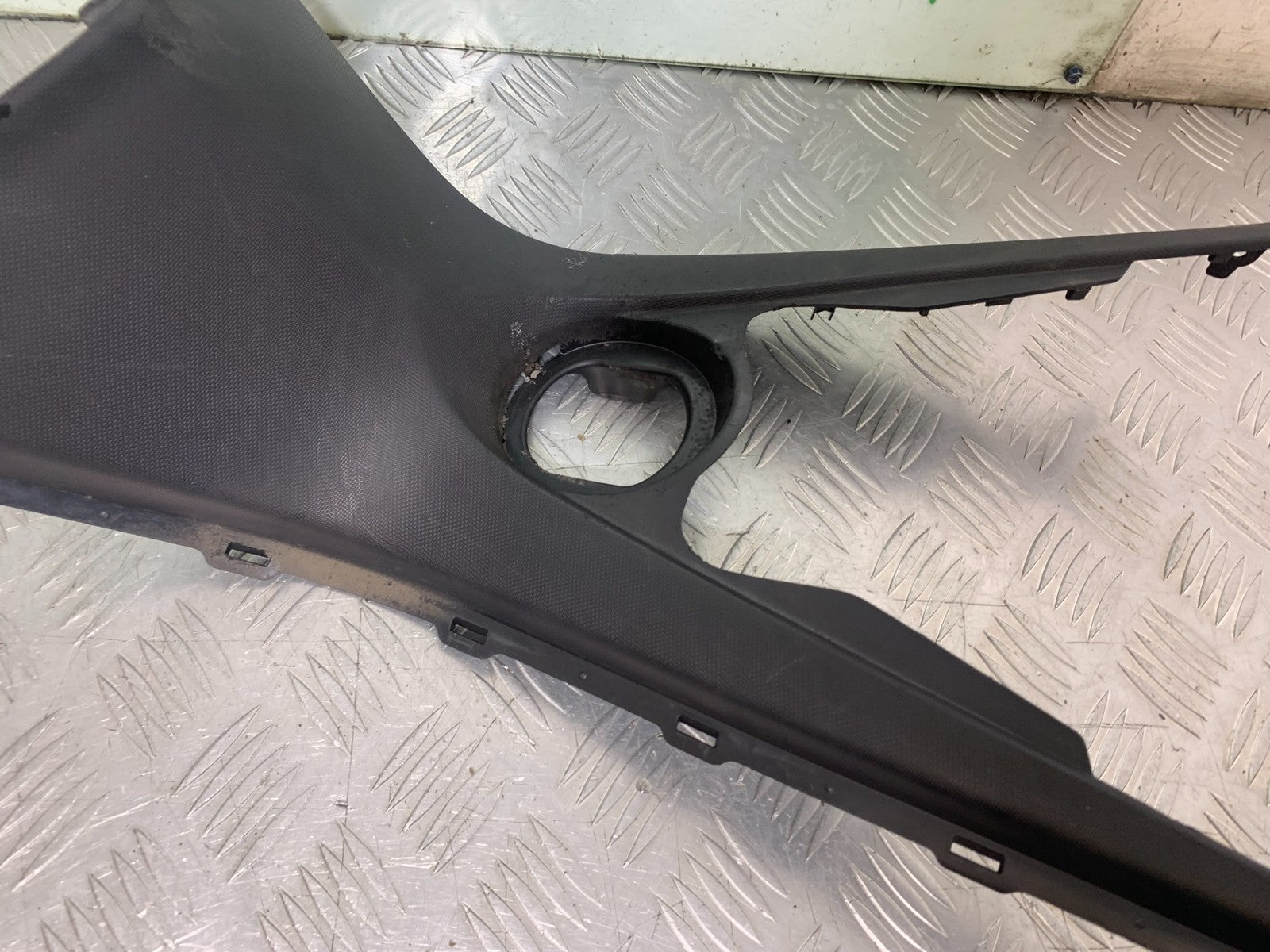 YAMAHA XMAX 125 XMAX-125 INFILL PANEL YEAR 2015-2020  (CMB1266)