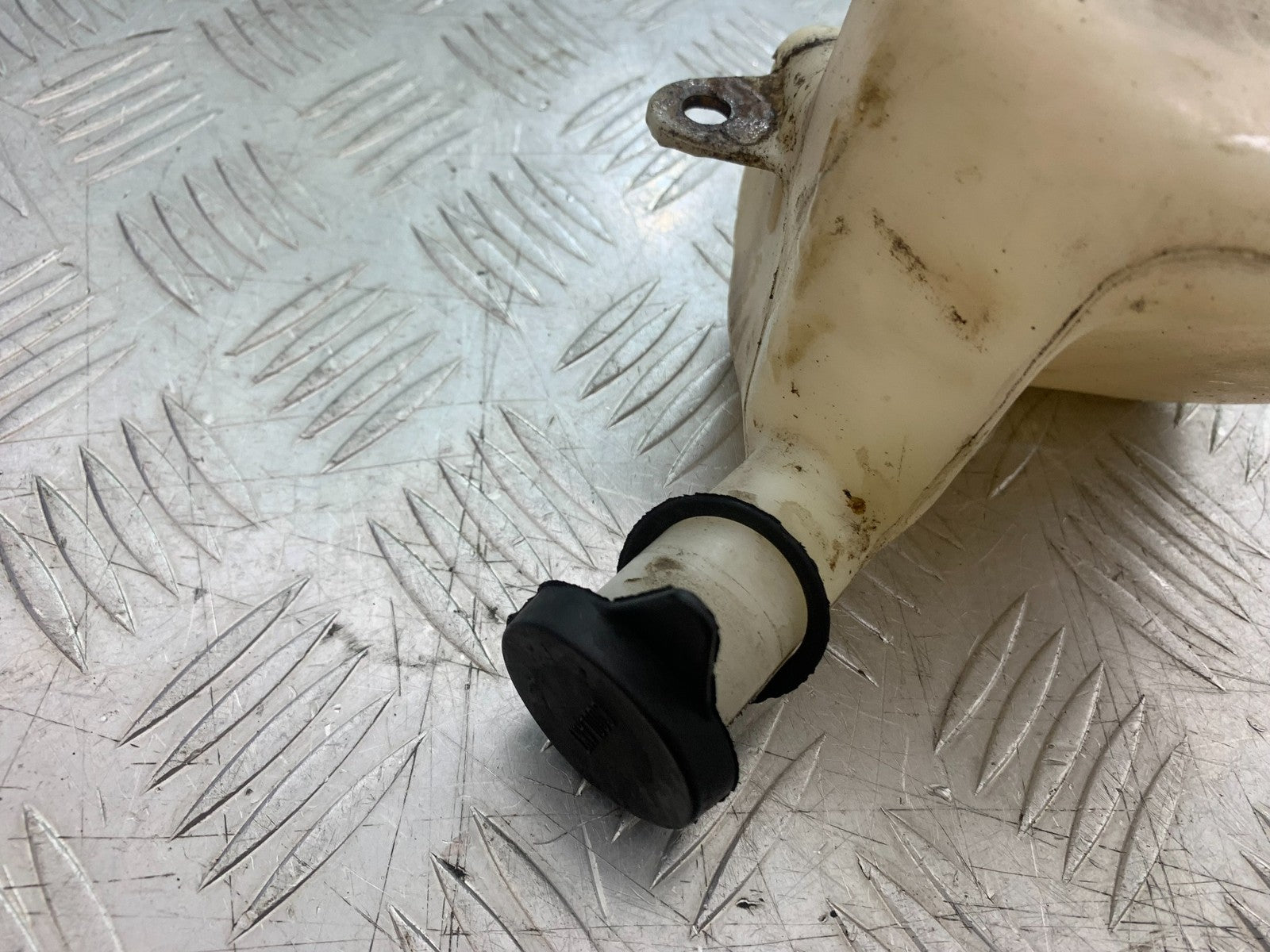 HONDA NT650 V DEAUVILLE COOLANT BOTTLE  YEAR 1999 (CMB1268)
