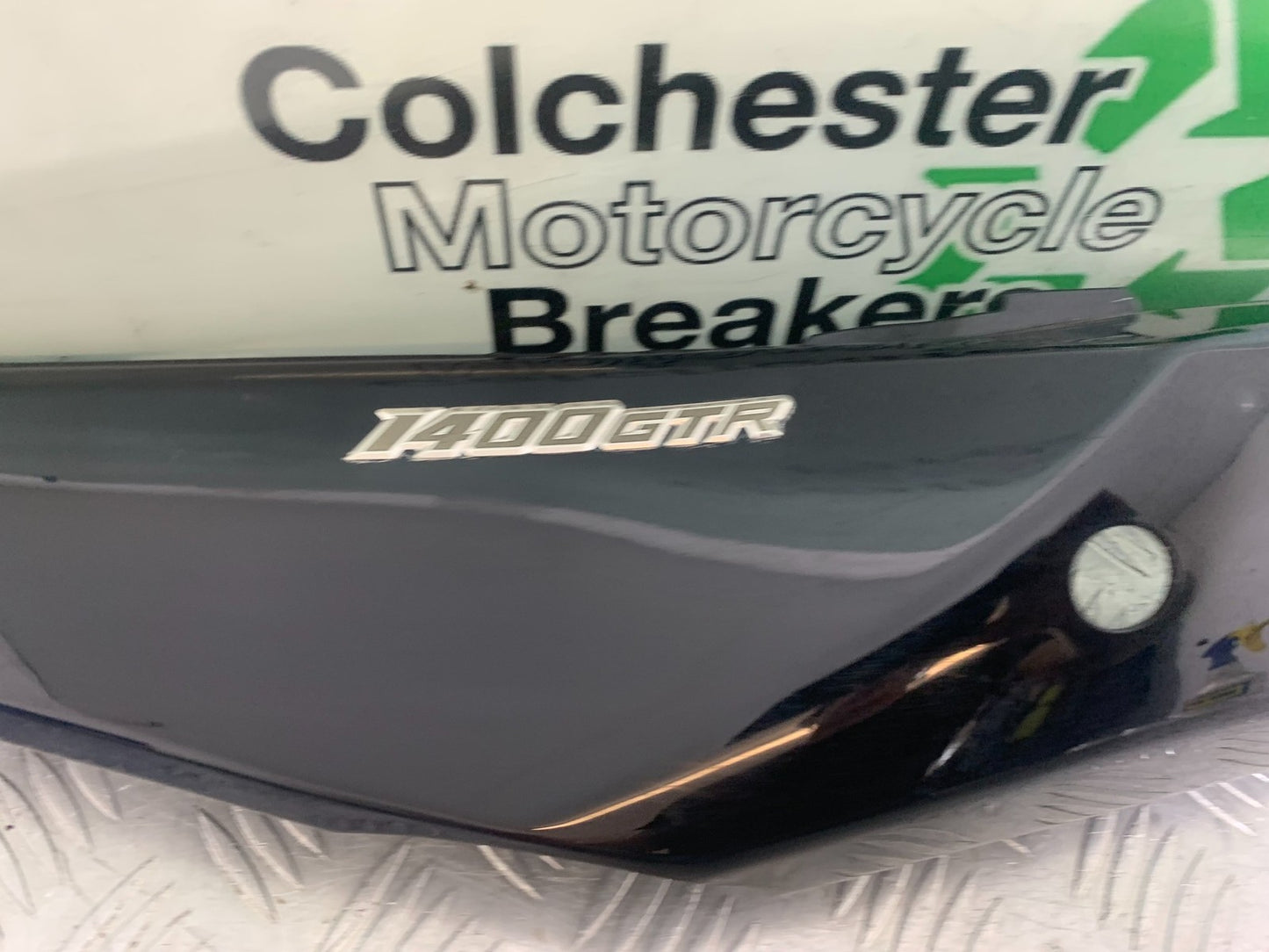 KAWASAKI GTR1400 GTR 1400 LEFT SEAT PANEL  YEAR 2007-2009 (CMB1174)