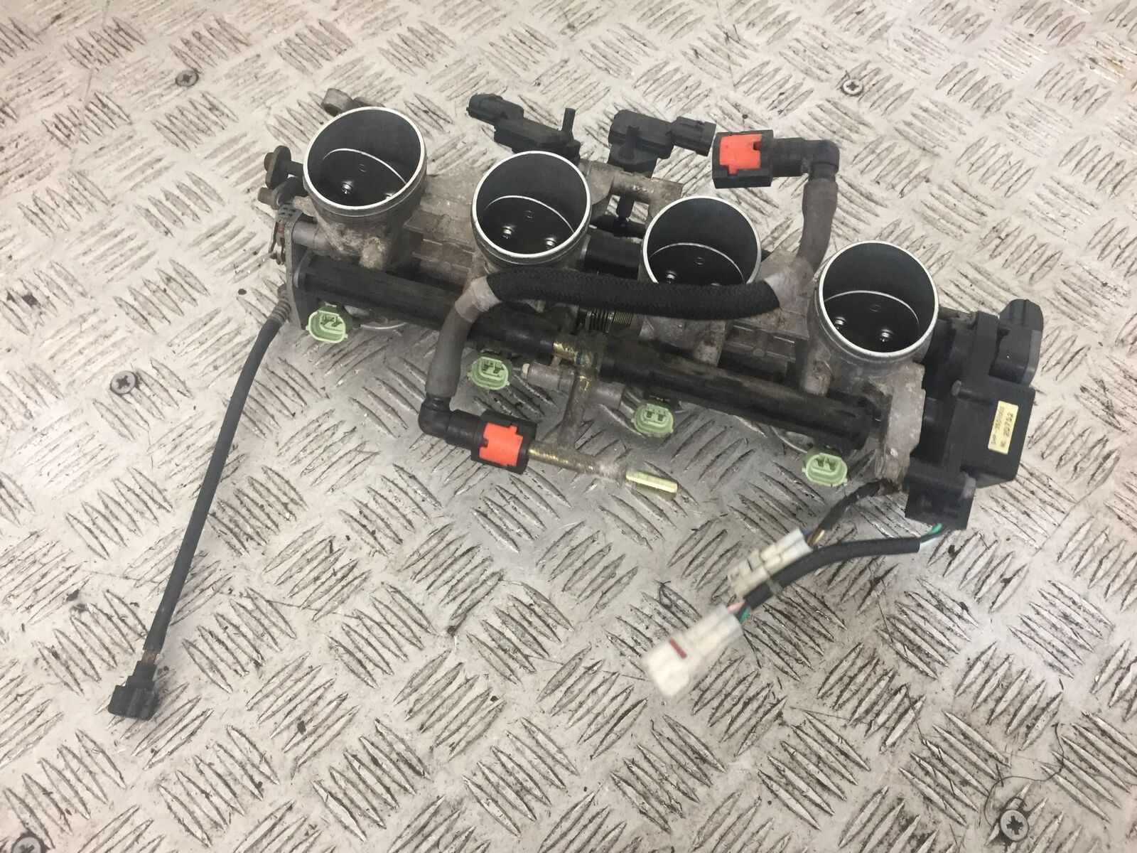 KAWASAKI ZX6R ZX6 R C1H THROTTLE BODIES   YEAR 2005 2006 (STOCK 774)