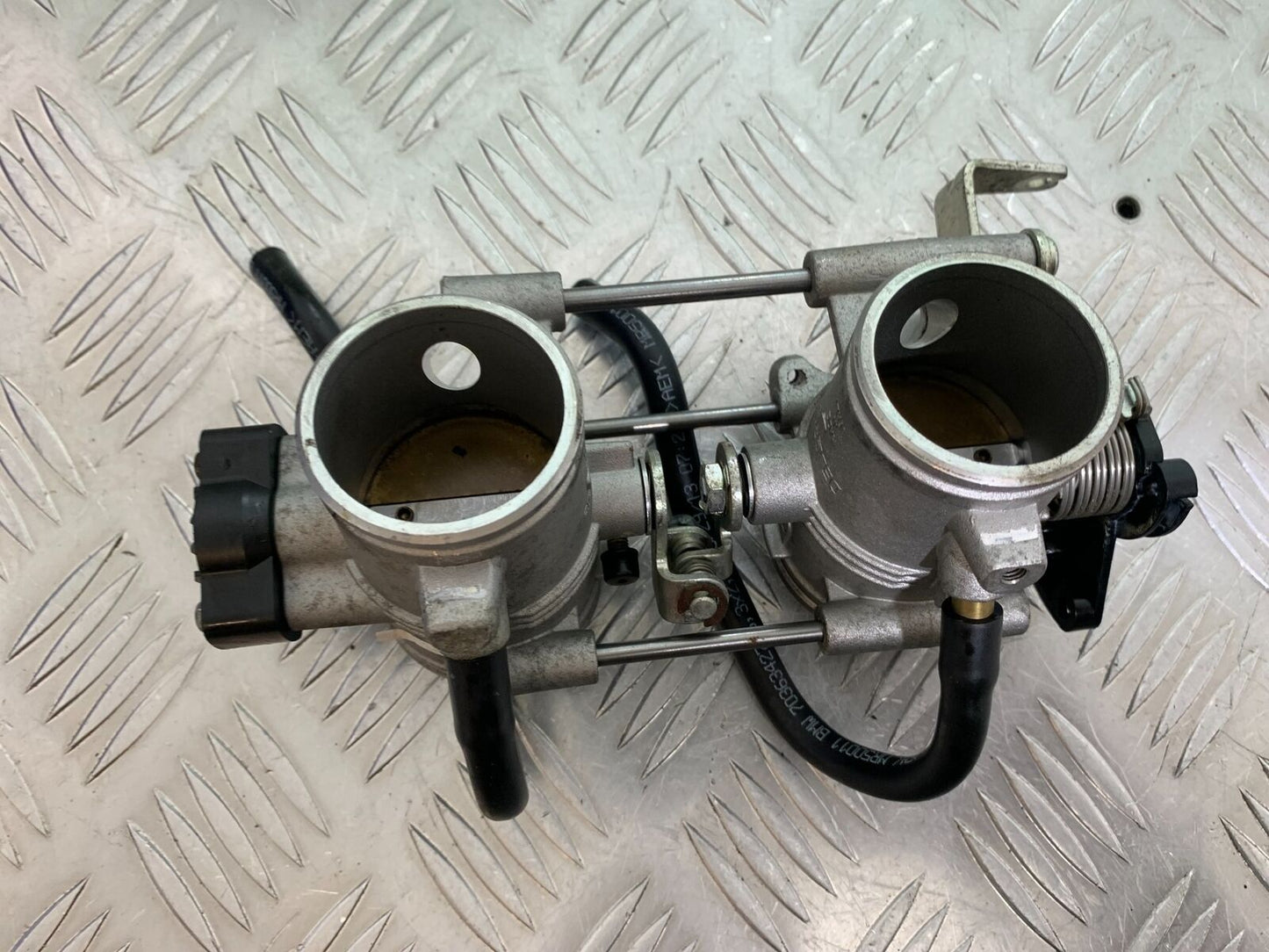 BMW F800 GT THROTTLE BODIES  YEAR 2013-2017 (CMB1031)