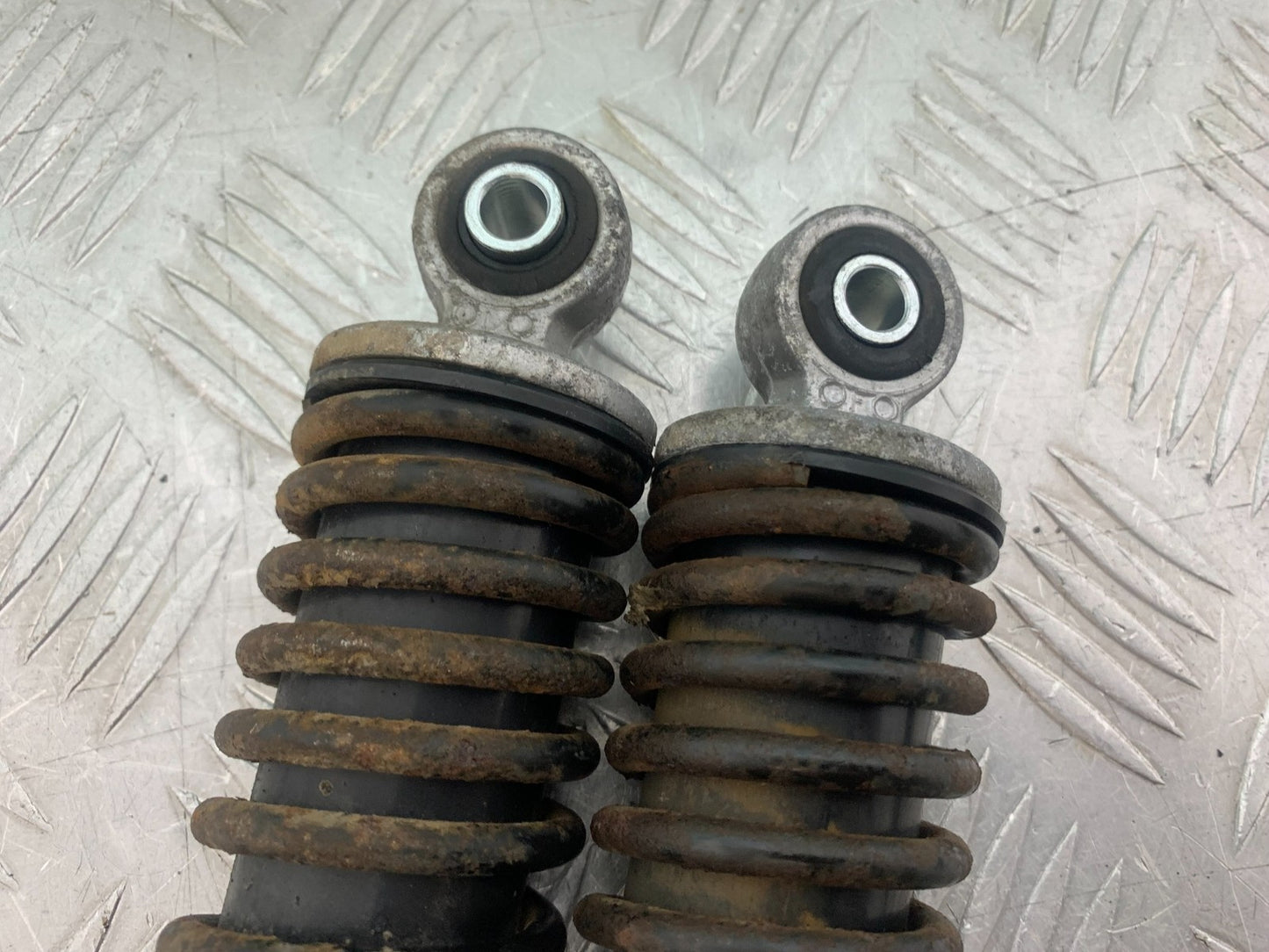 SUZUKI AN 200 UH 200 REAR SHOCKS  YEAR 2007-2009 (CMB1256)