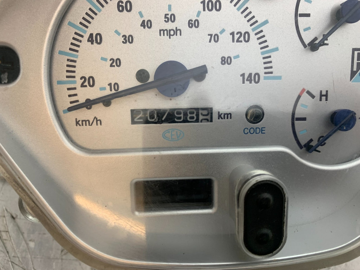 PIAGGIO VESPA GT125 L CLOCKS SPEEDO DASH YEAR 2003 (CMB1300)