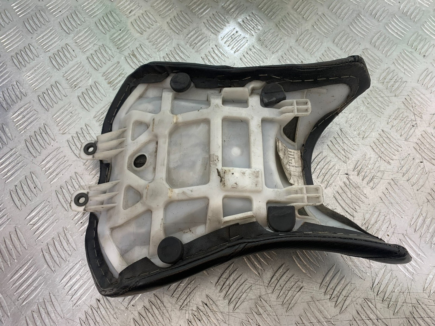 KAWASAKI Z1000 SX FRONT SEAT  YEAR 2014-16 (CMB1264)