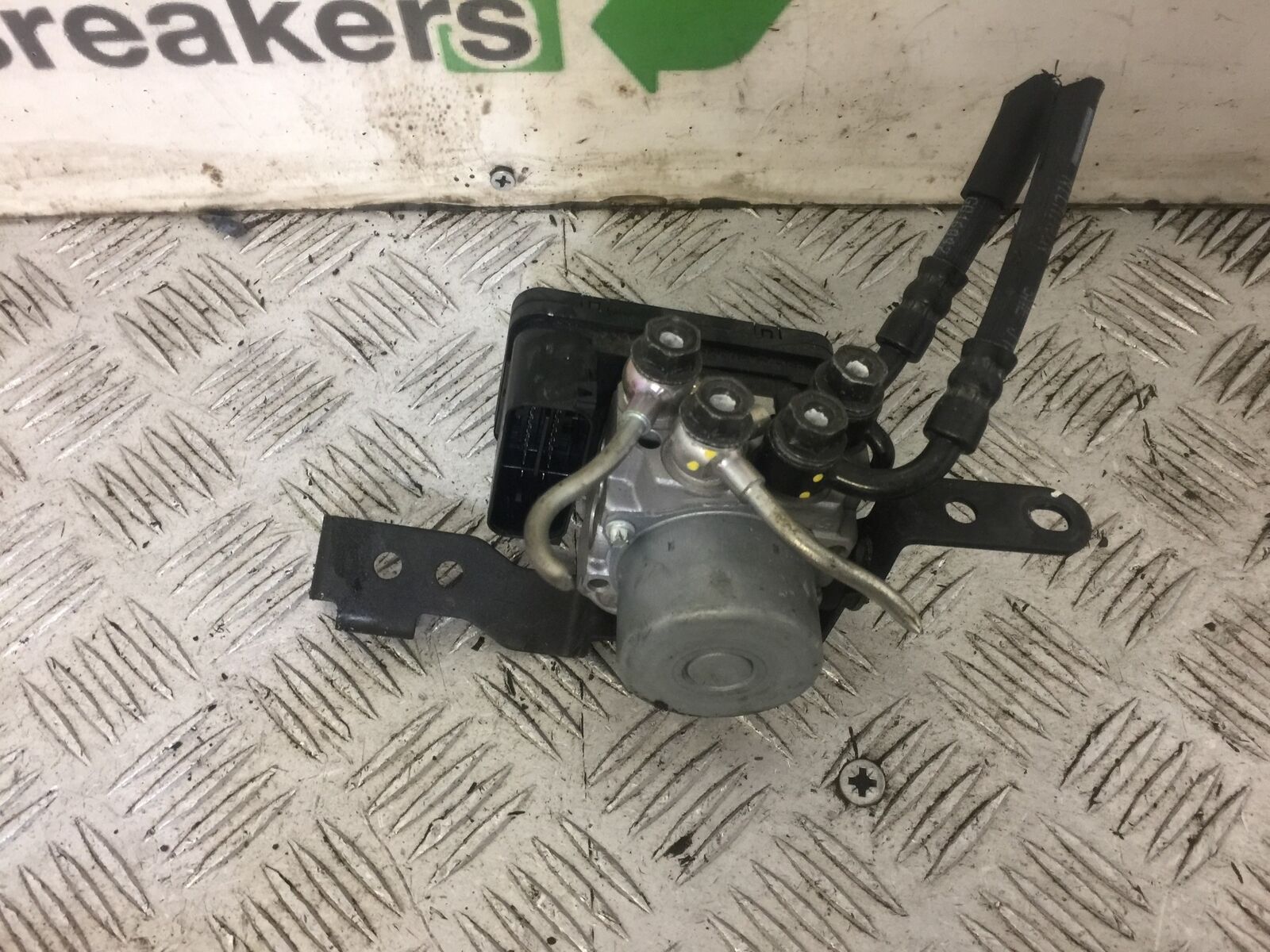 KAWASAKI Z400 Z 400 ABS PUMP  YEAR 2019  (STOCK 672)