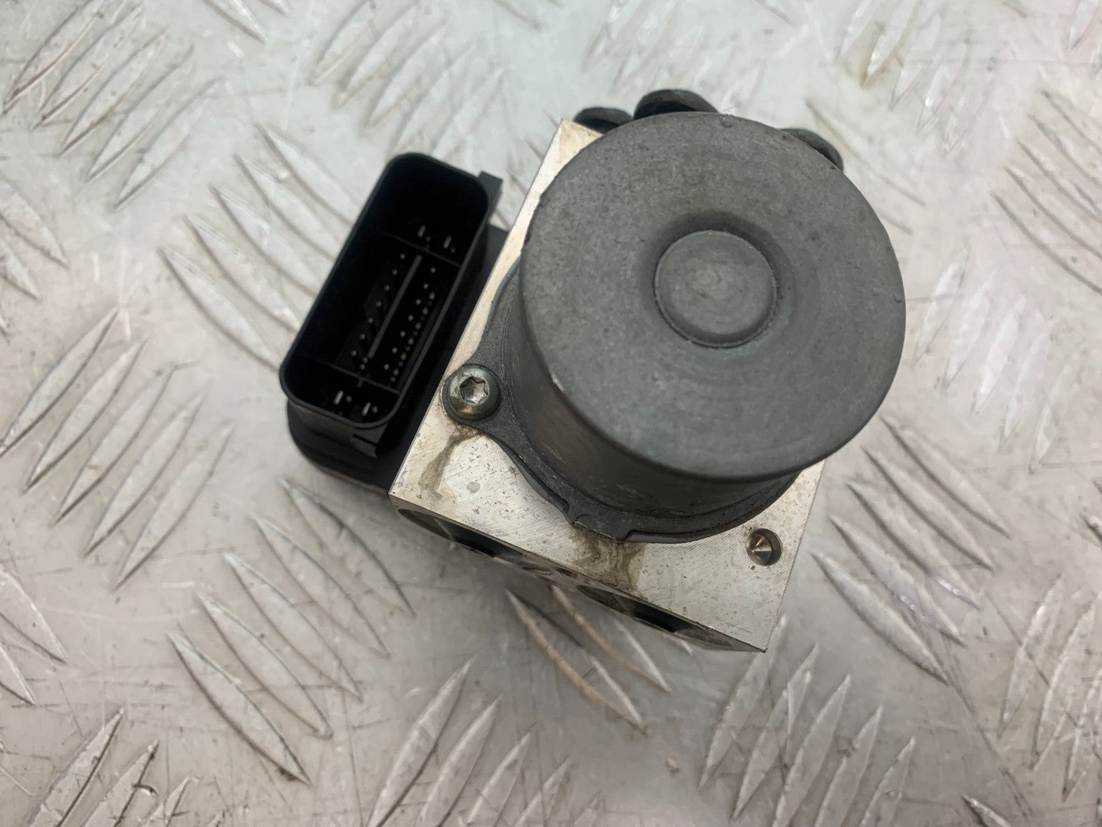 YAMAHA YZF R7 ABS PUMP  YEAR 2022-2025 (CMB1255)