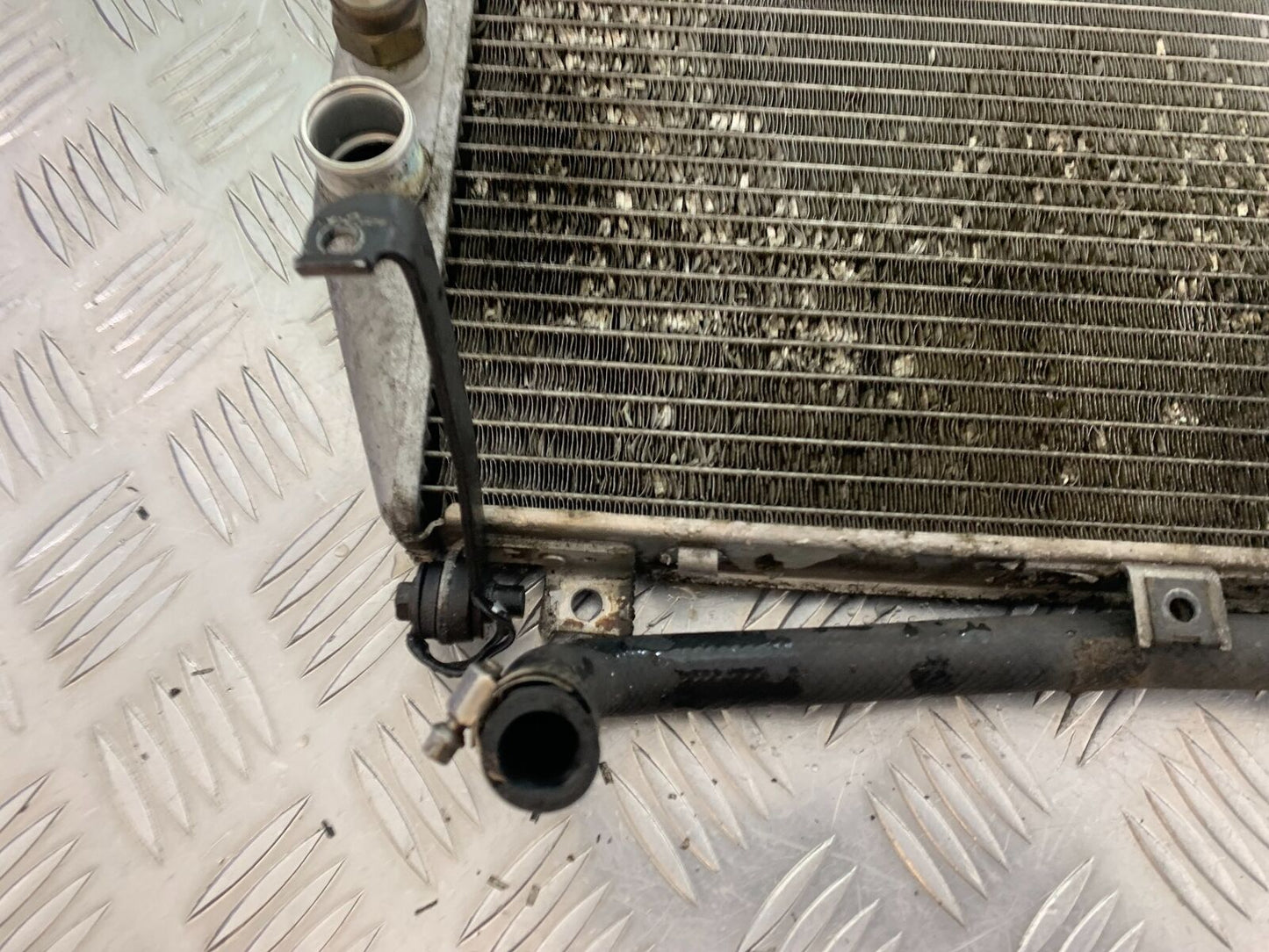 KAWASAKI ZX12R ZX12 R RADIATOR  YEAR 2000-01 (CMB1038)