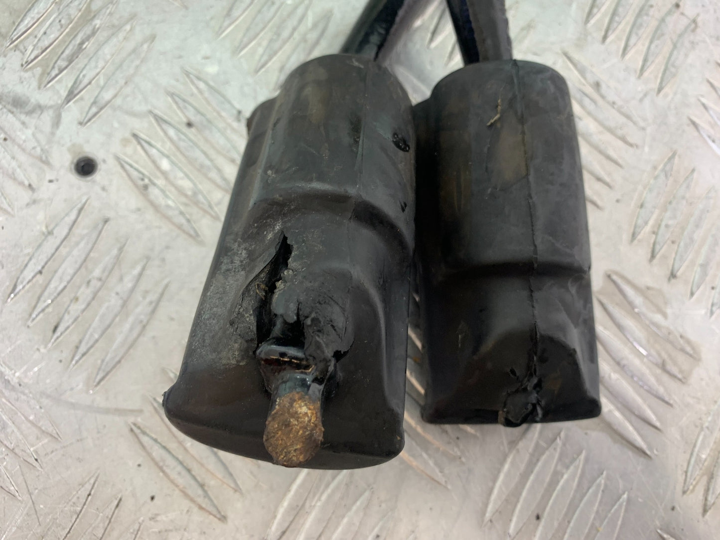 ROYAL ENFIELD BULLET 500 EFI FRONT  FOOT PEGS   YEAR 2008 - 2016 (CMB1153)