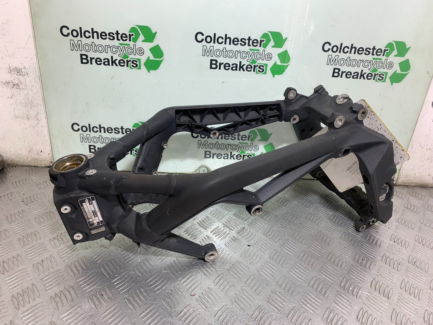 TRIUMPH 675 STREET TRIPLE RX FRAME REG LOG BOOK   2015-2017 (CMB1299)