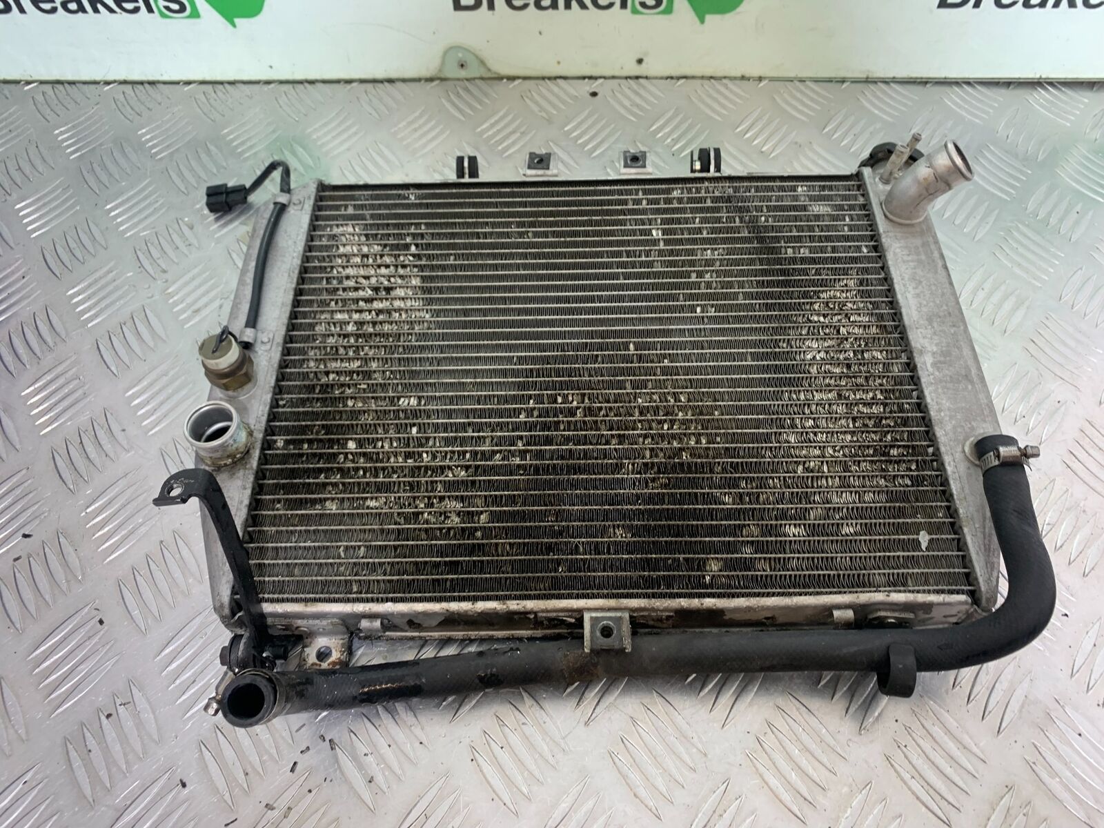 KAWASAKI ZX12R ZX12 R RADIATOR  YEAR 2000-01 (CMB1038)