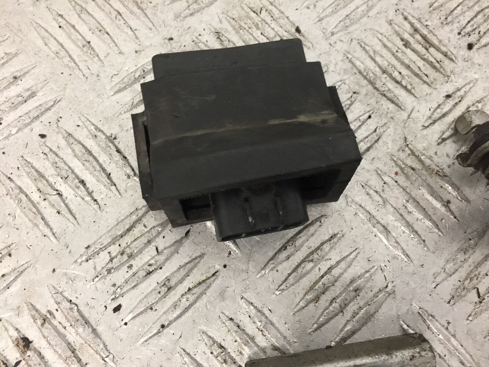 KAWASAKI ZZR1400 ZZR 1400 RELAYS  YEAR 2011 (STOCK 802)