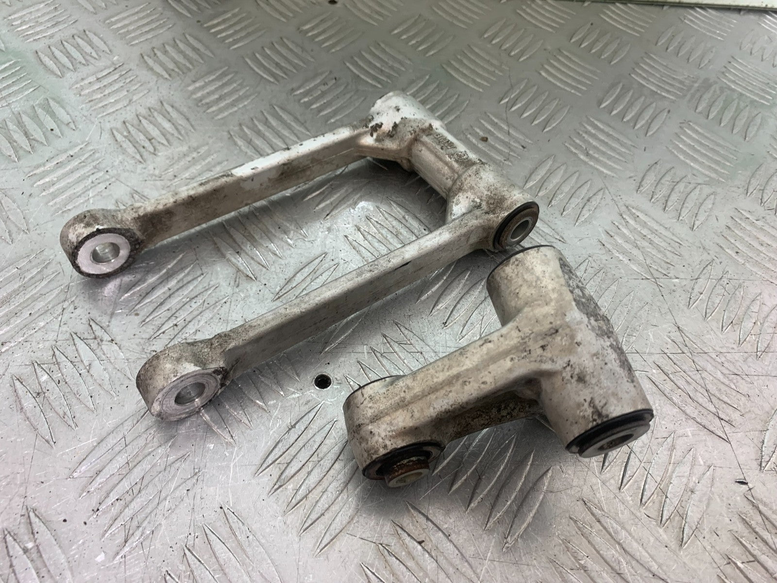 BMW S1000 RR REAR SHOCK LINKAGE   YEAR 2015-2018 (CMB1246)