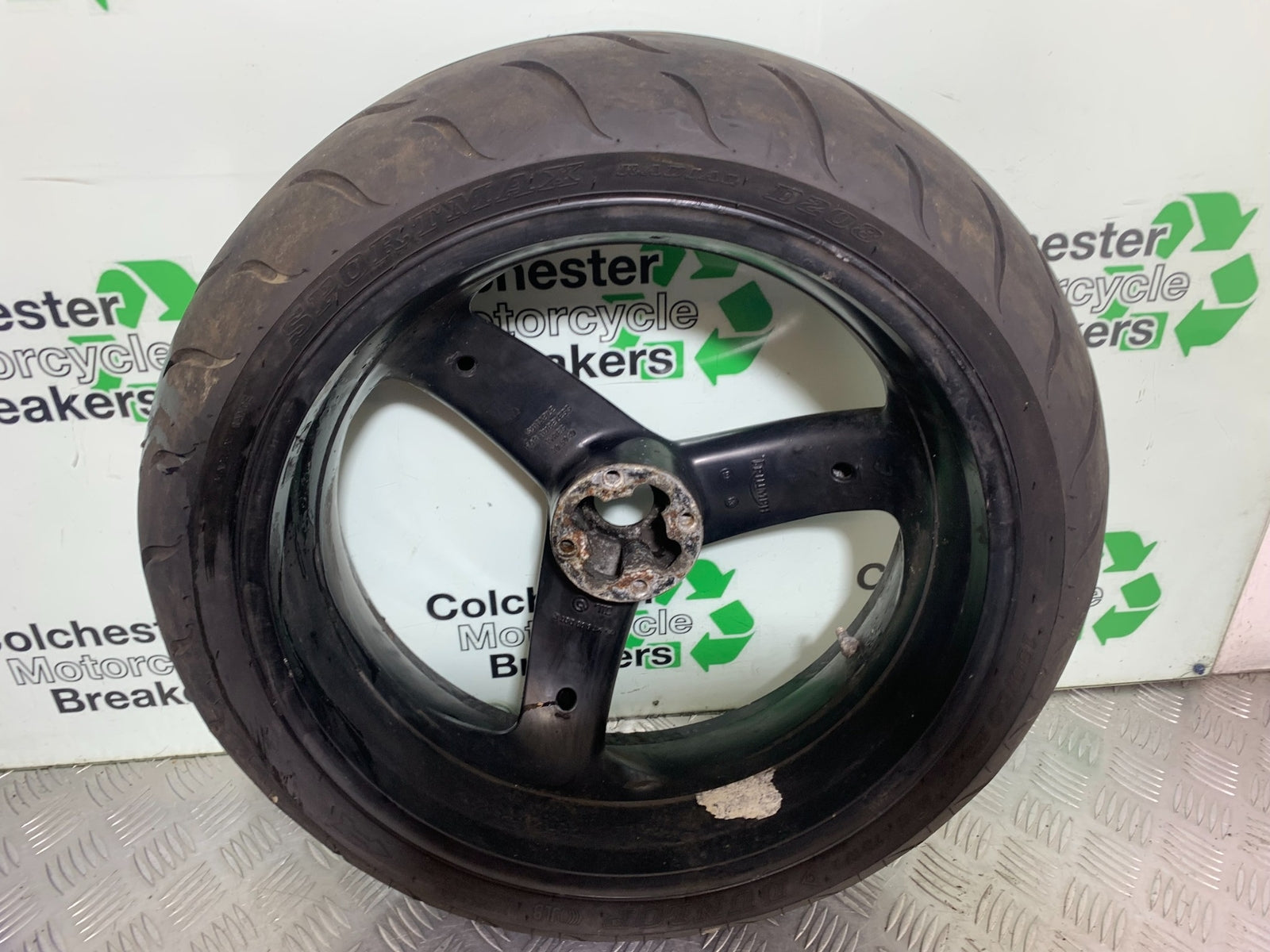 TRIUMPH T509 SPEED TRIPLE REAR WHEEL  YEAR 1997-1998 (CMB1144)