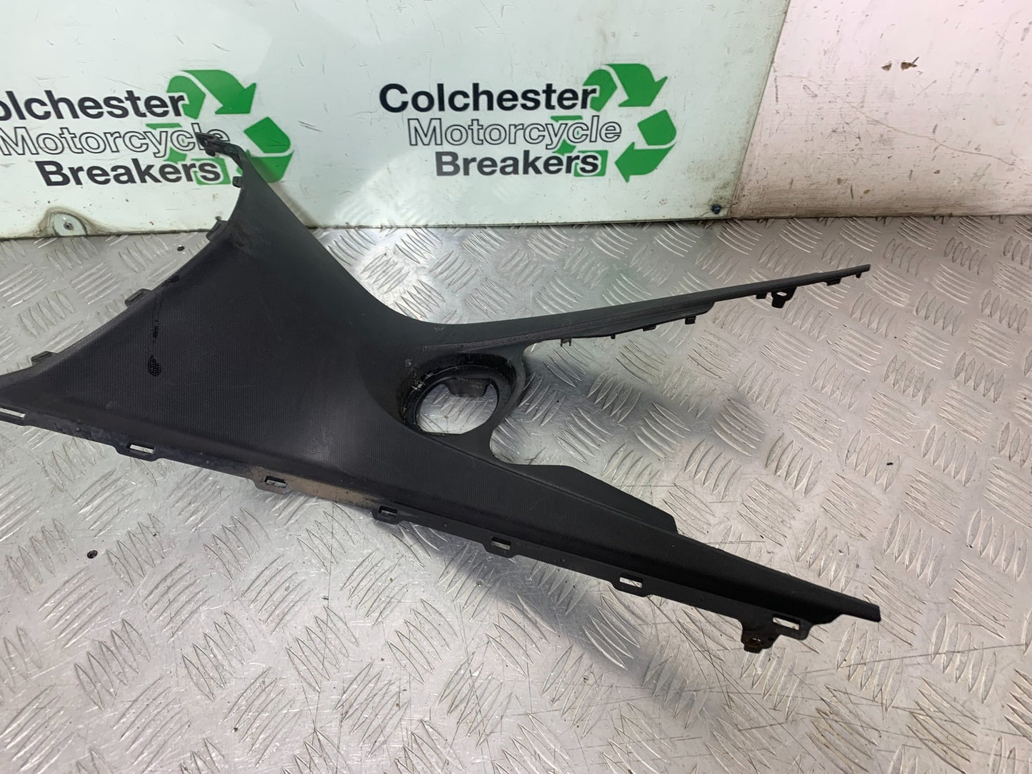 YAMAHA XMAX 125 XMAX-125 INFILL PANEL YEAR 2015-2020  (CMB1266)