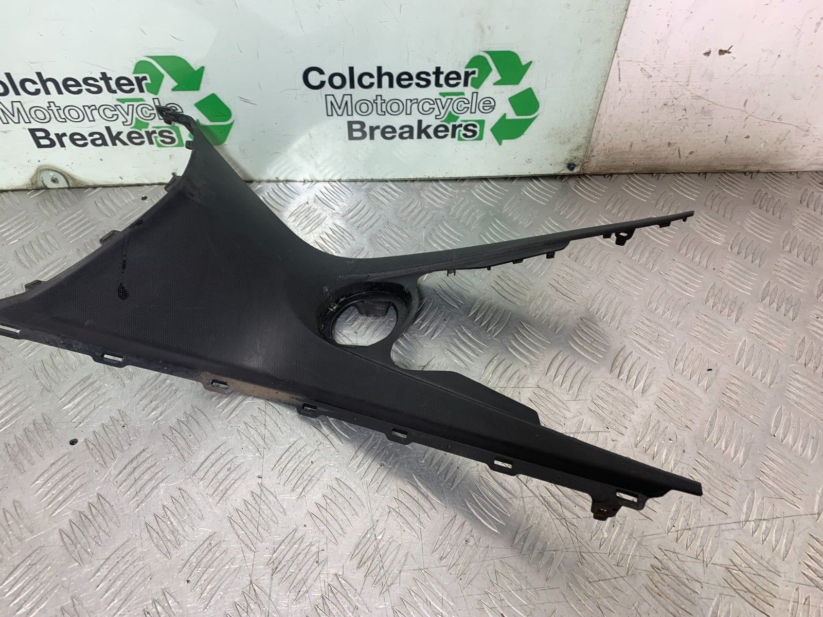 YAMAHA XMAX 125 XMAX-125 INFILL PANEL YEAR 2015-2020  (CMB1266)